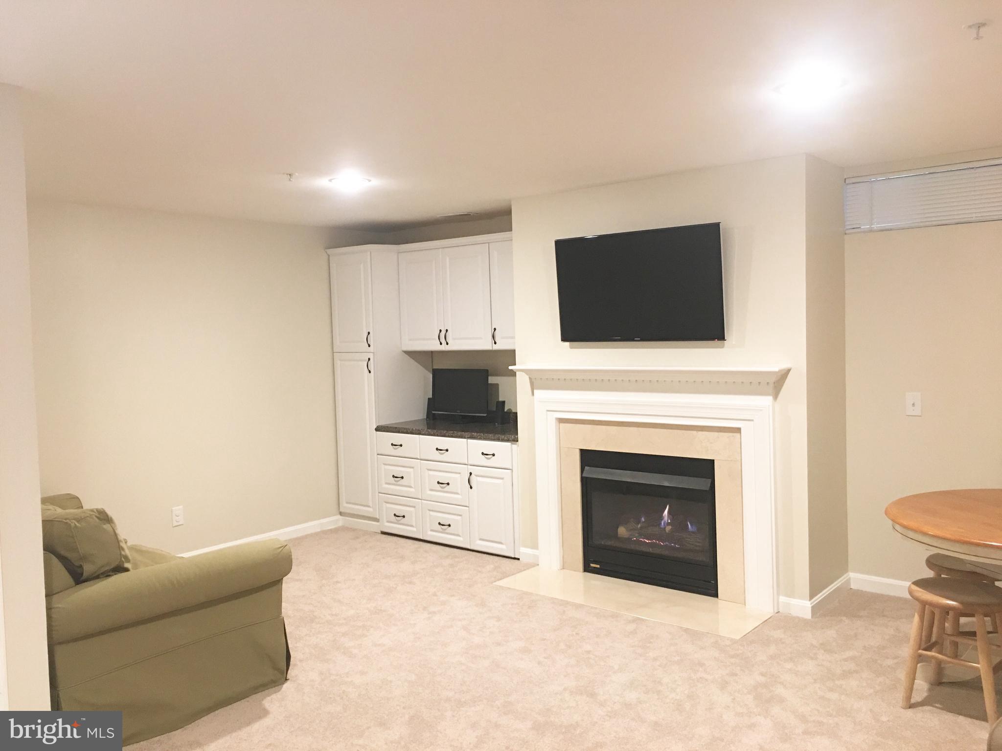 SOUTH RIVER COLONY - Residential