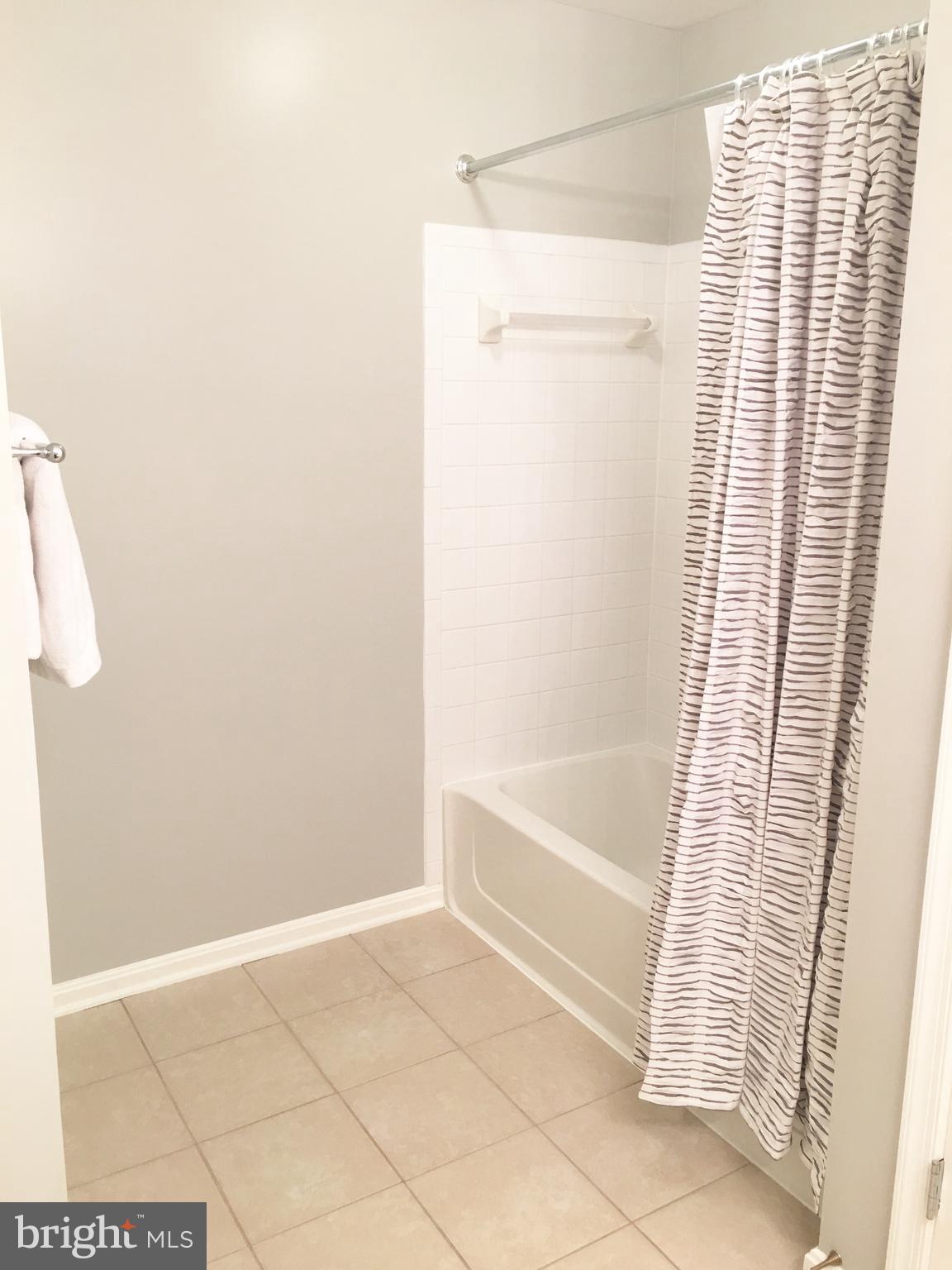 SOUTH RIVER COLONY - Residential