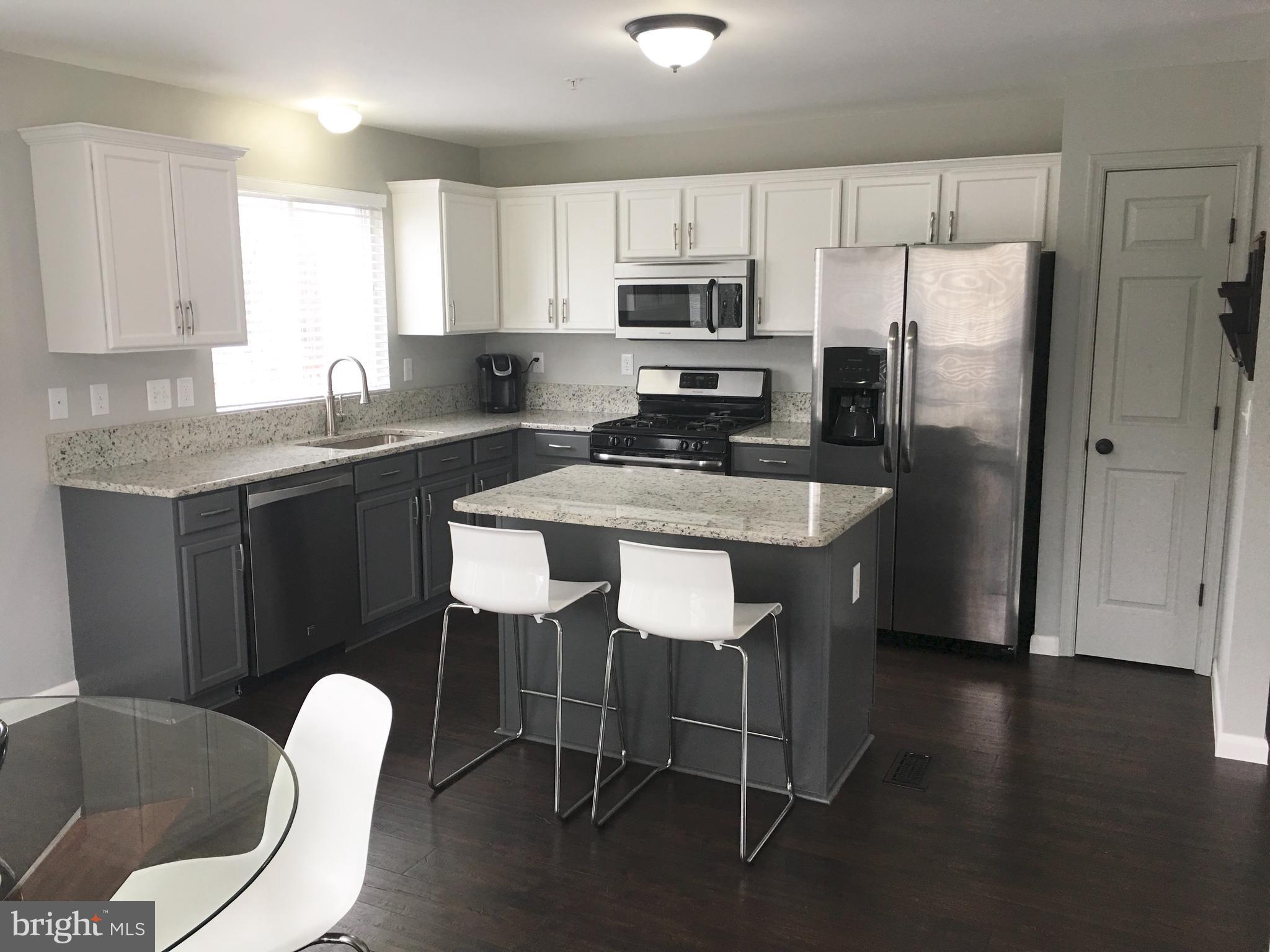 SOUTH RIVER COLONY - Residential