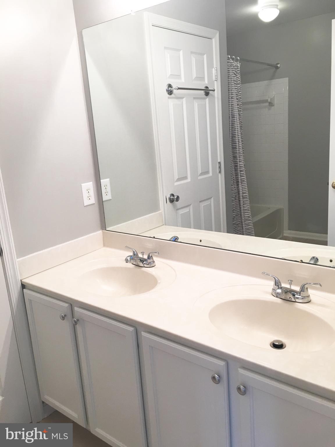 SOUTH RIVER COLONY - Residential