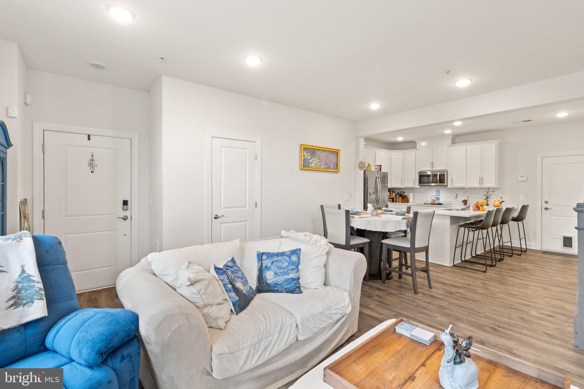 10424 RATCLIFFE TRAIL