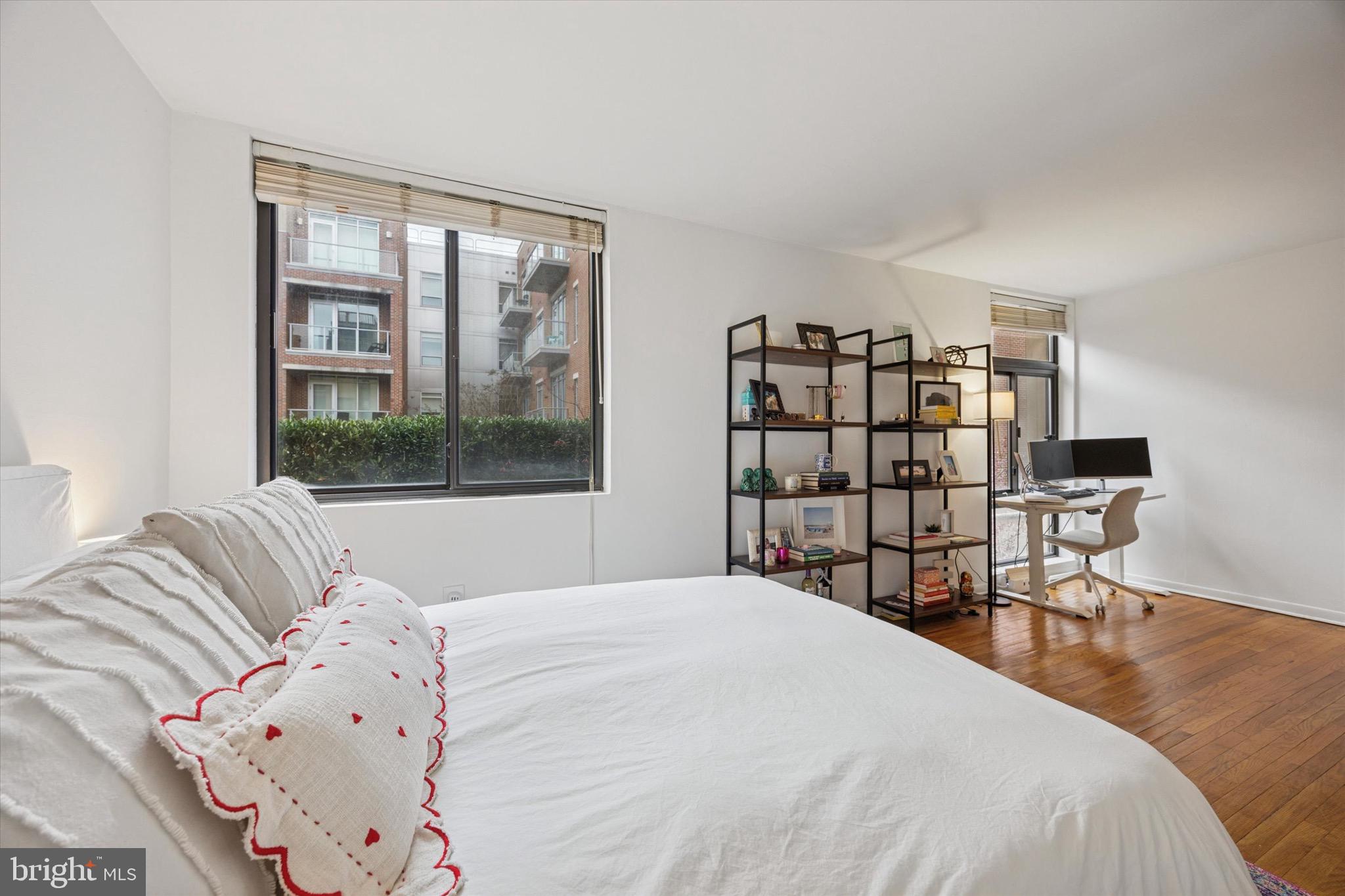 SOCIETY HILL - Residential