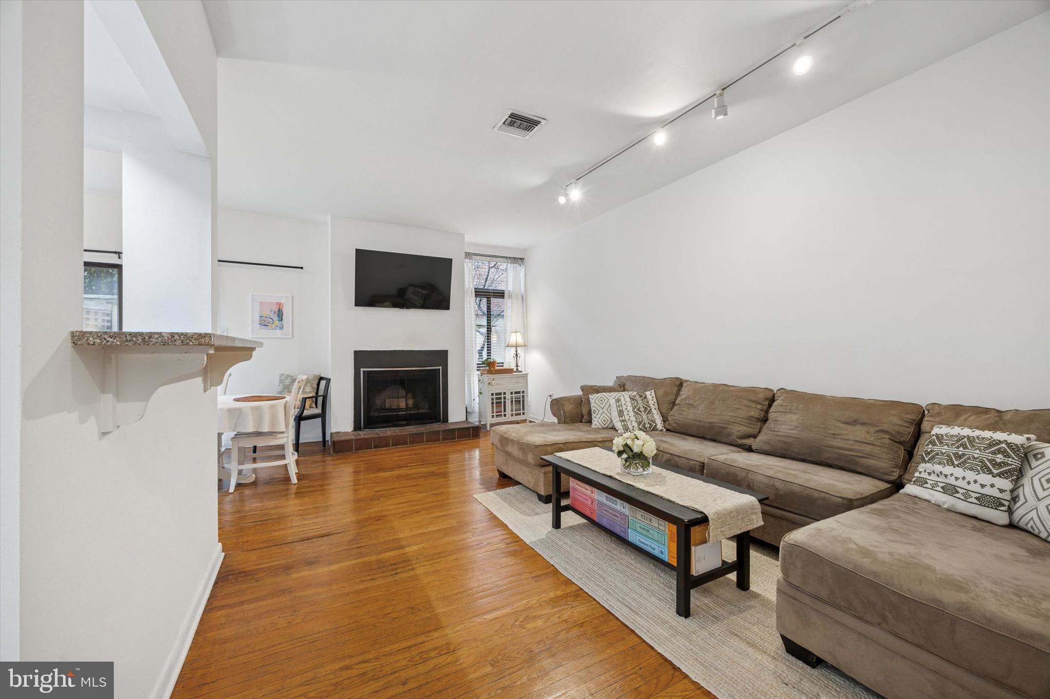 109 LOMBARD STREET A