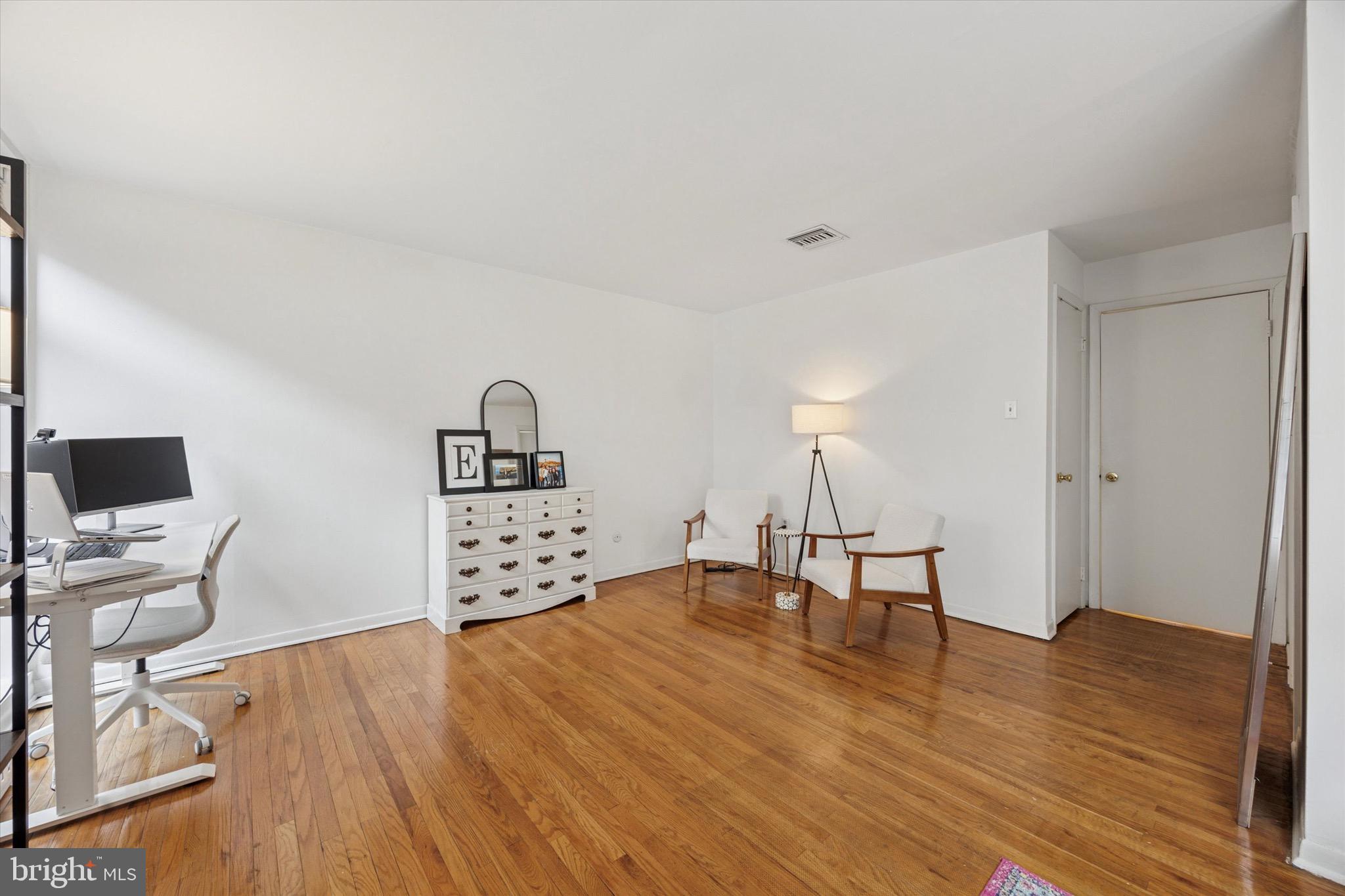 SOCIETY HILL - Residential