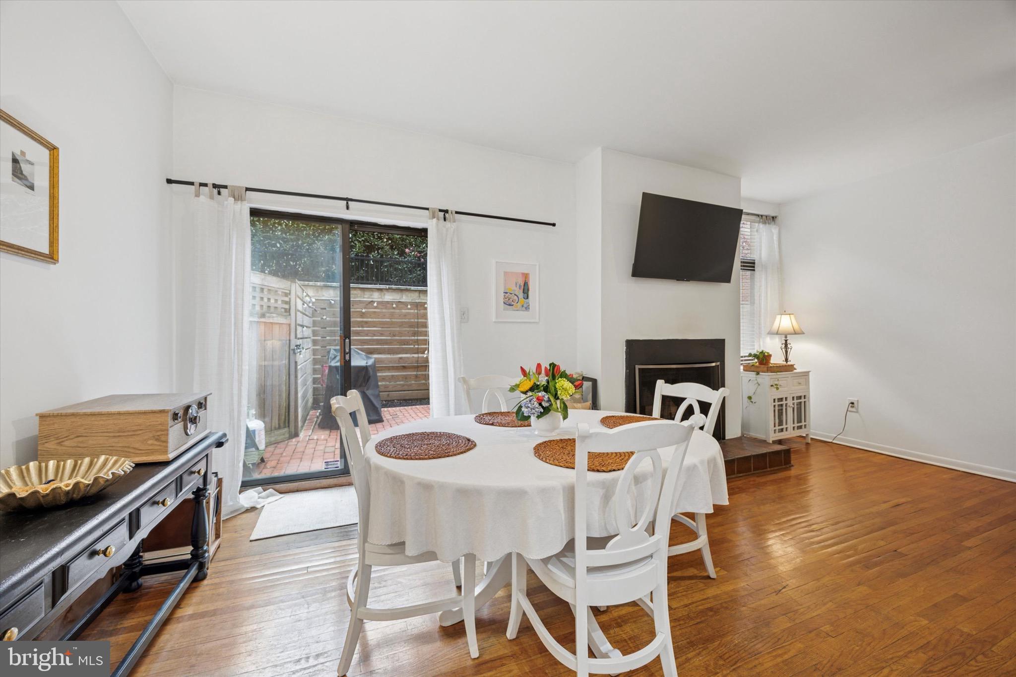 SOCIETY HILL - Residential