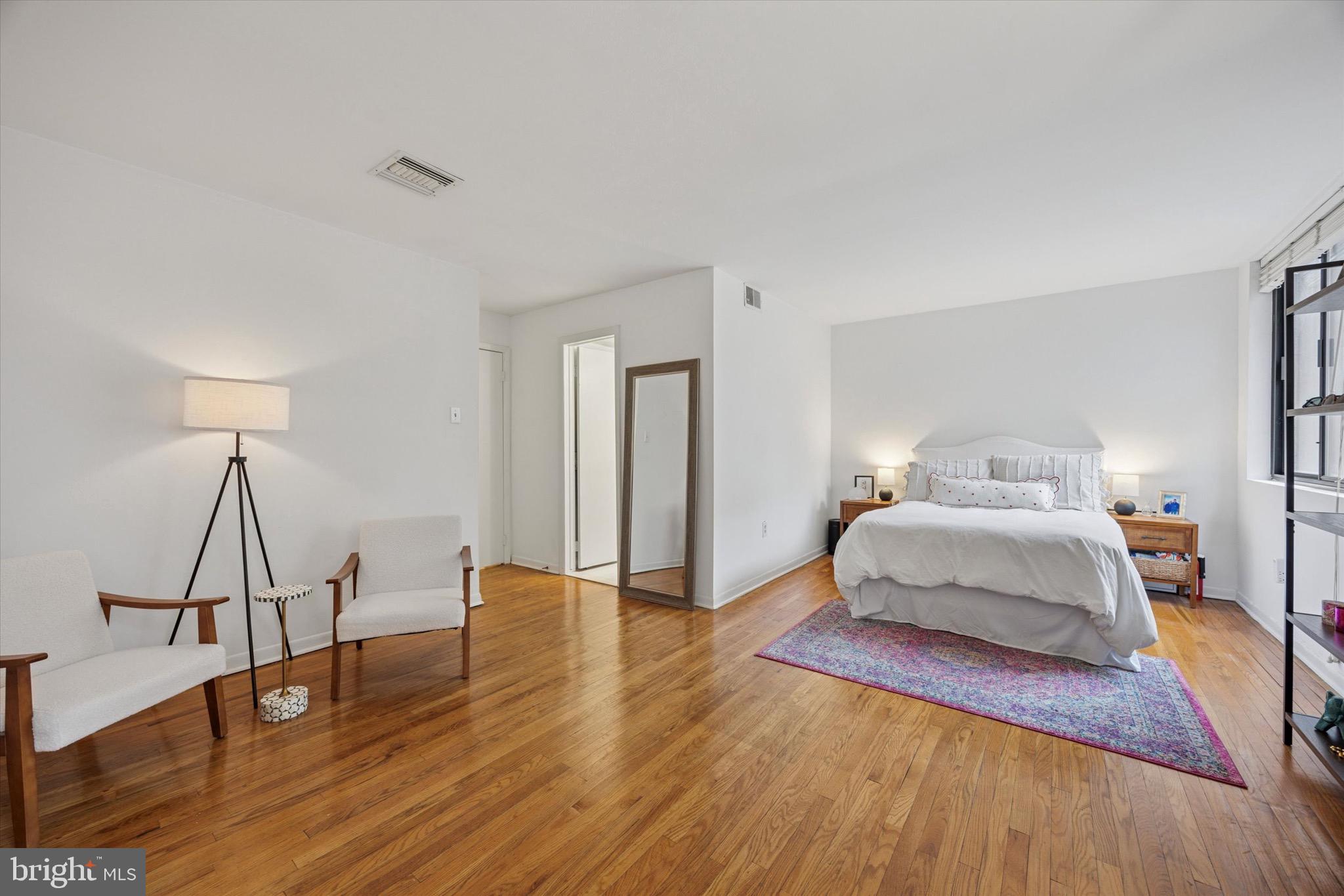 SOCIETY HILL - Residential