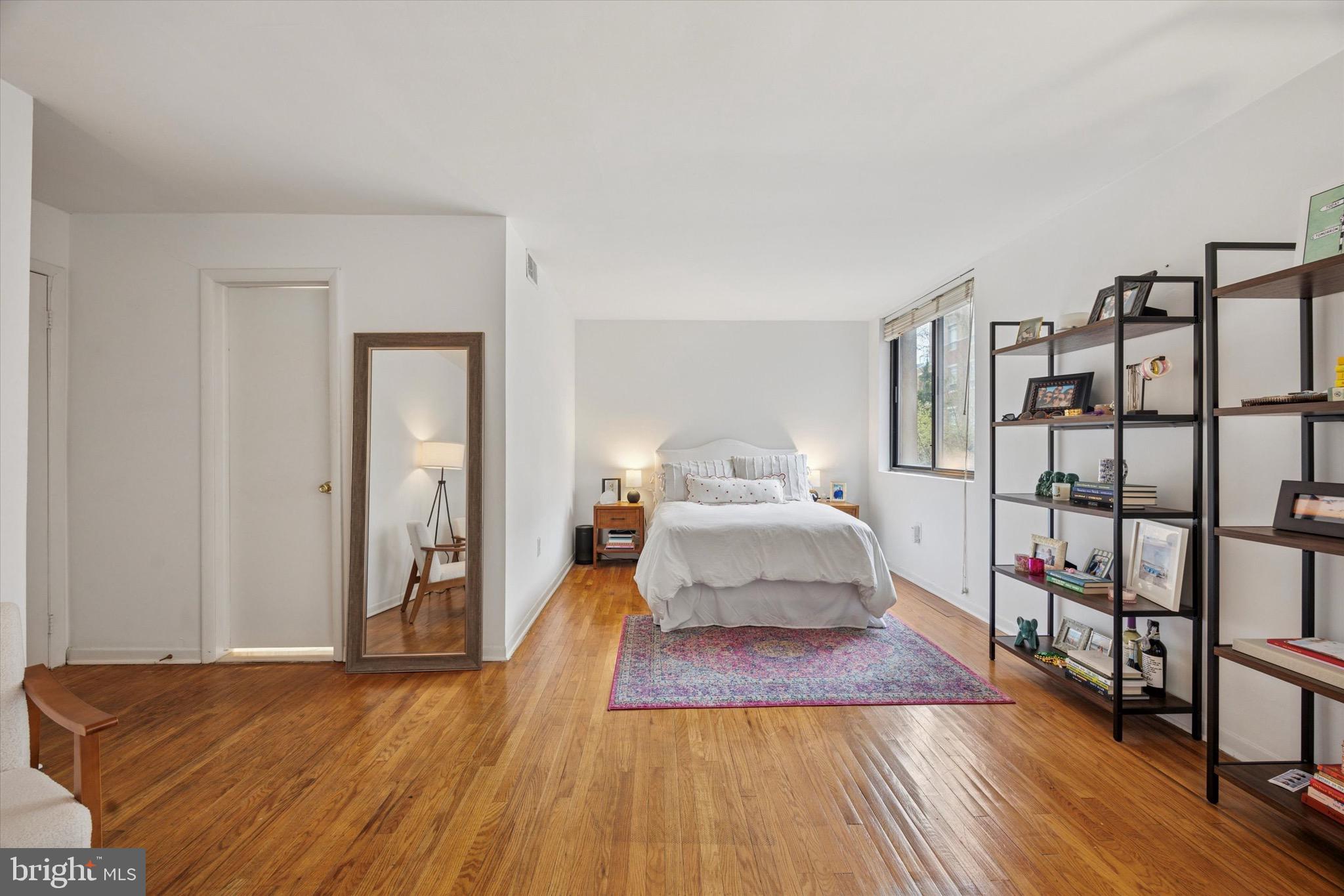 SOCIETY HILL - Residential