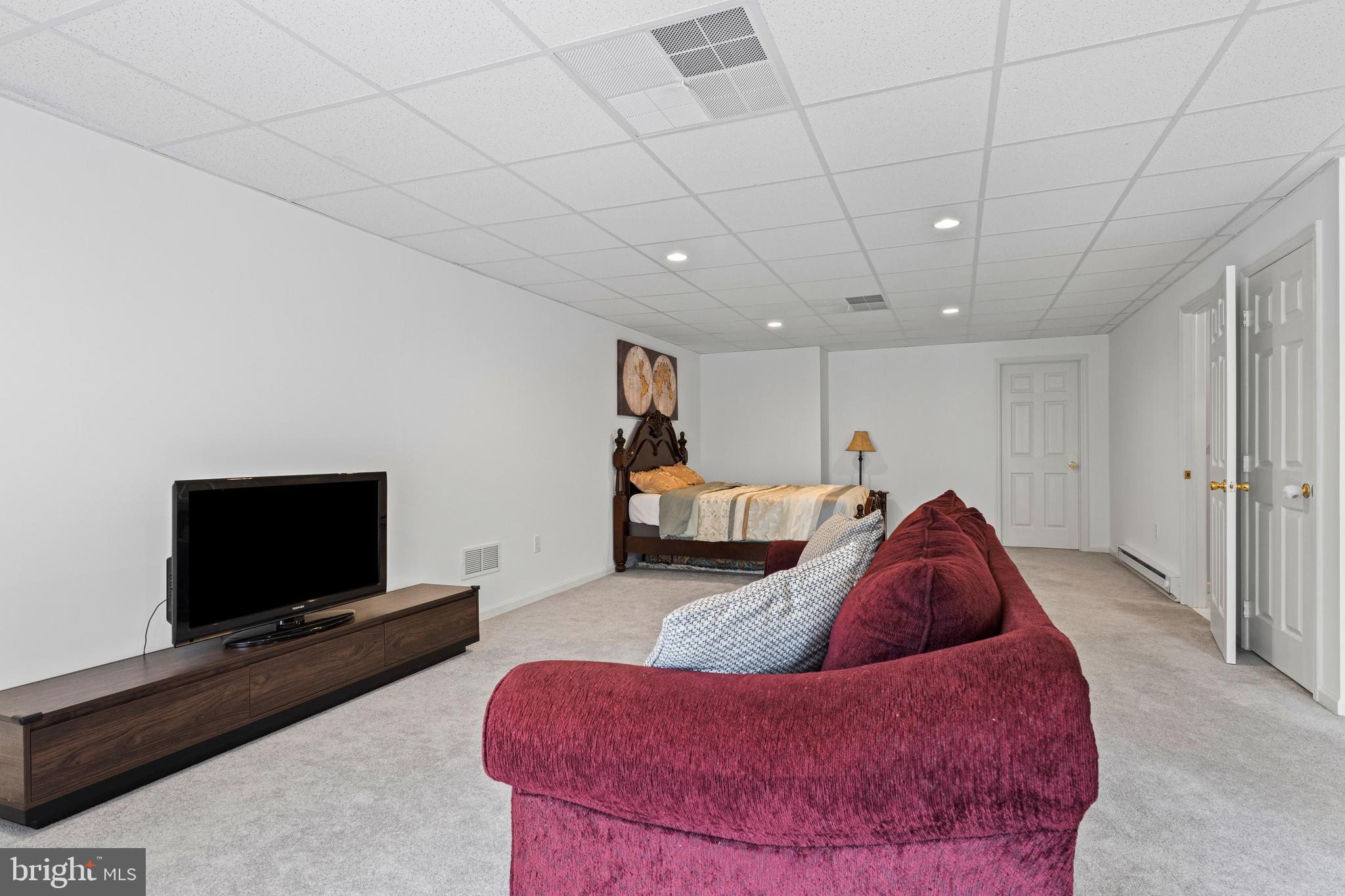 GREEN LANE VILLAGE - Residential