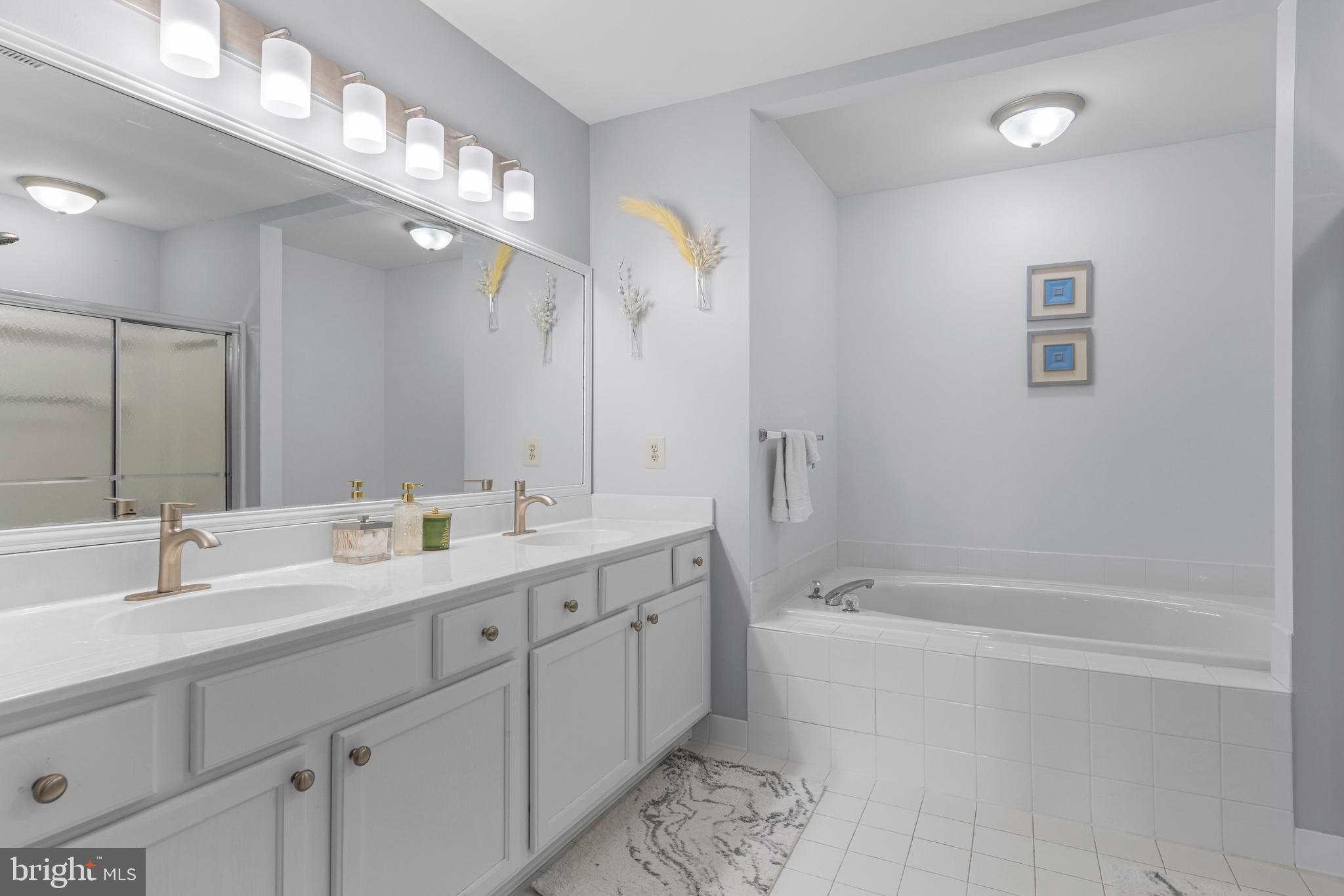 GREEN LANE VILLAGE - Residential