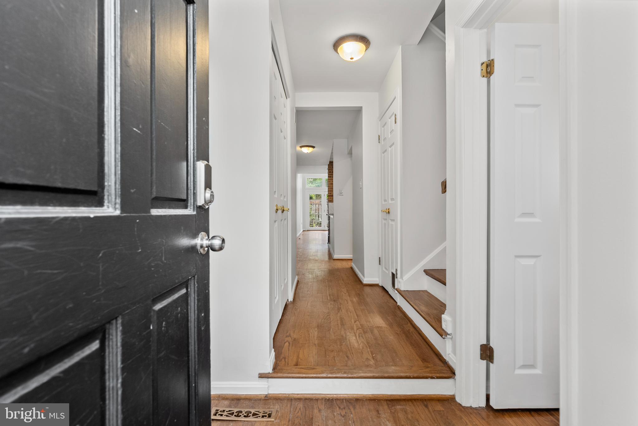 141 W MONTGOMERY STREET