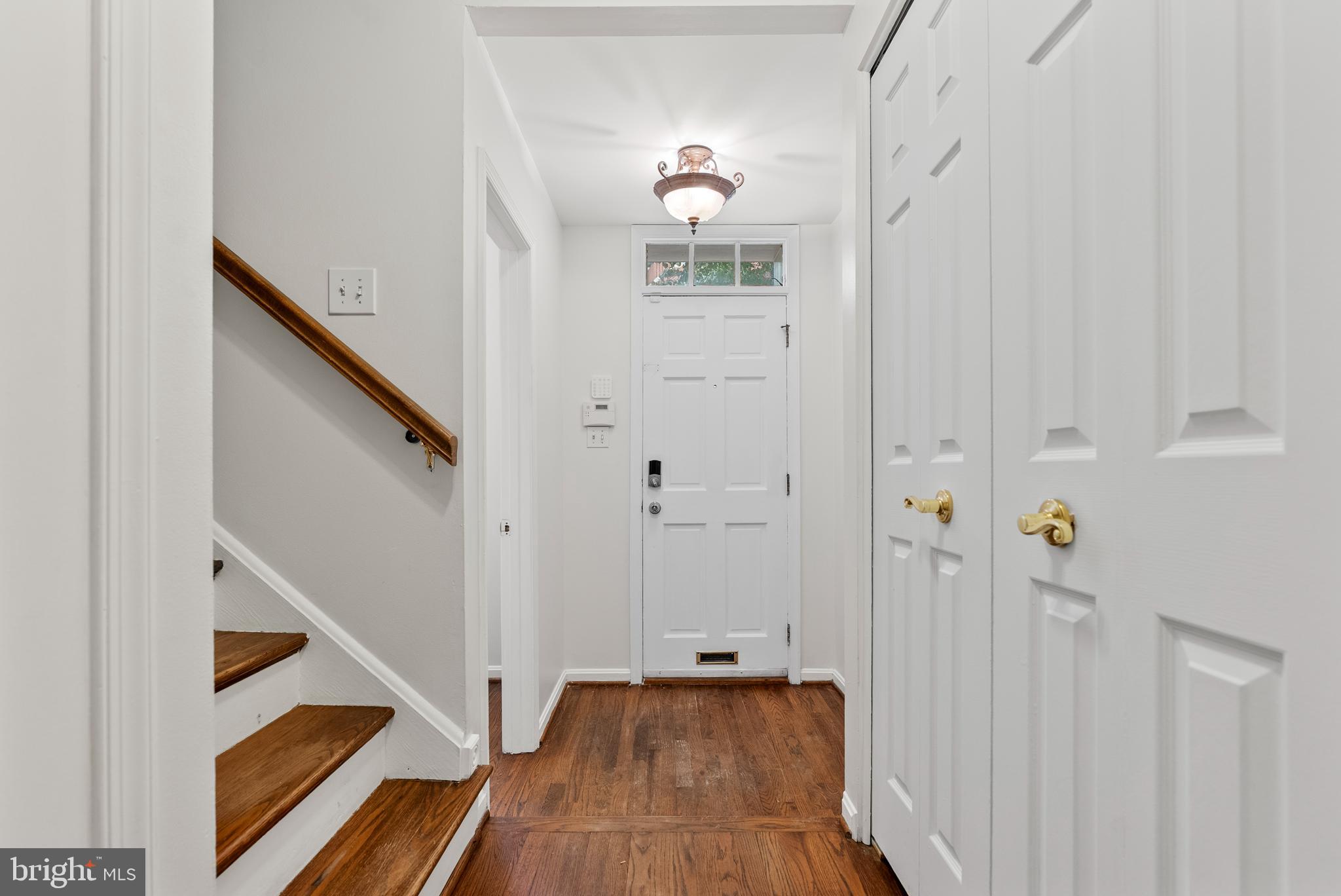 141 W MONTGOMERY STREET