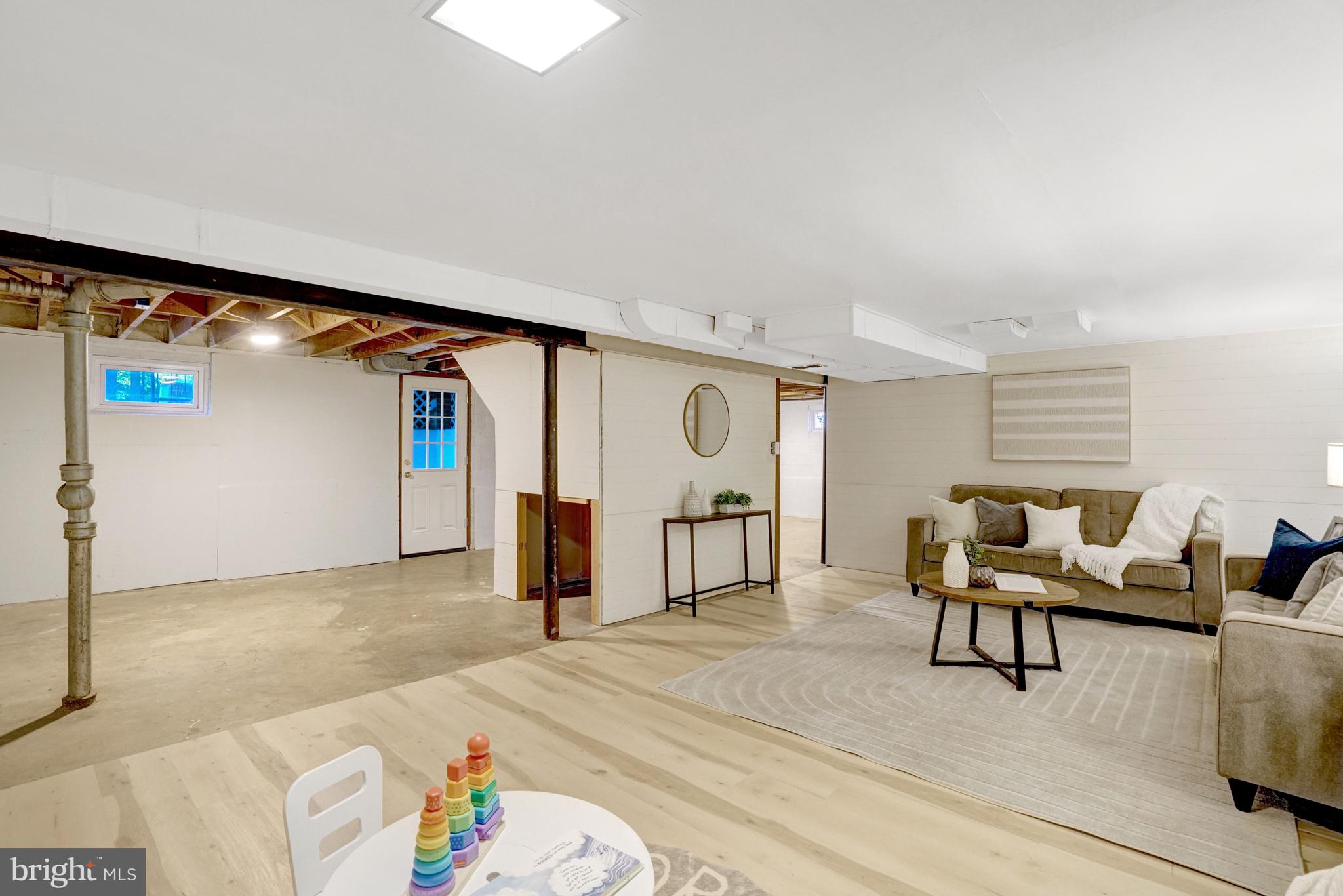 BROYHILL PARK - Residential