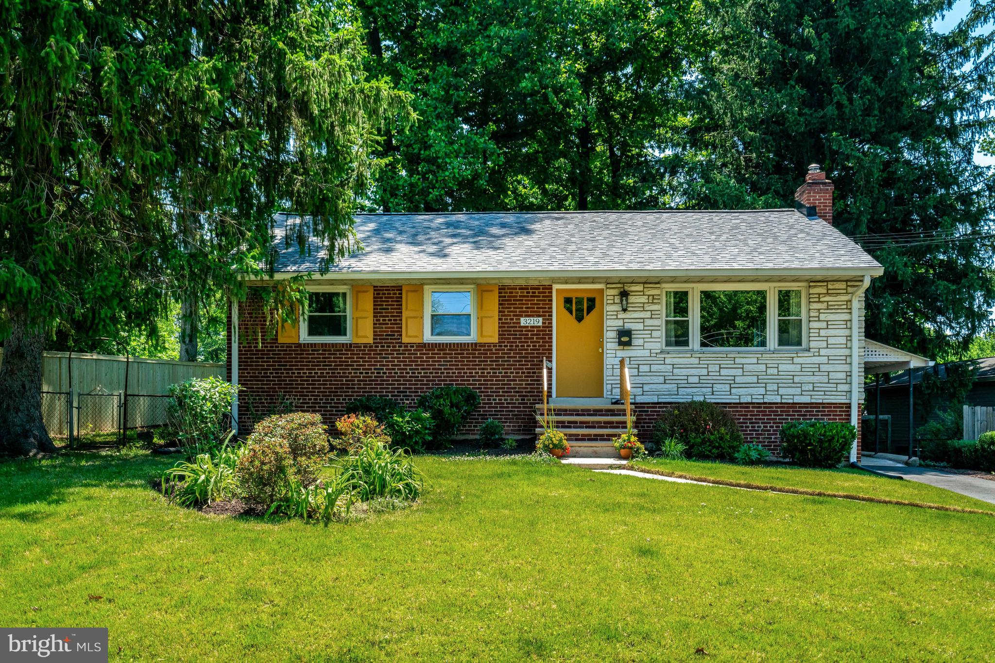3219 NORFOLK LANE