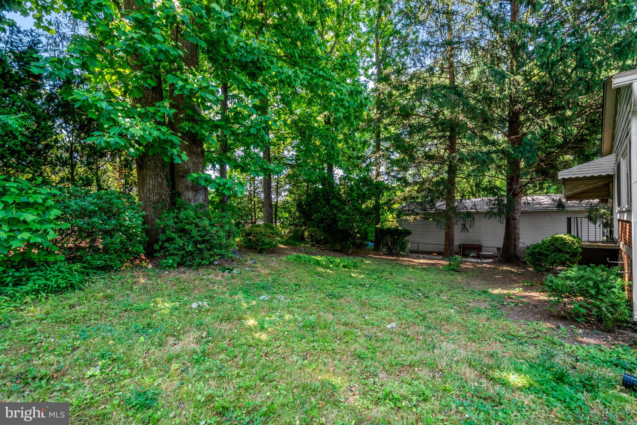 BROYHILL PARK - Residential