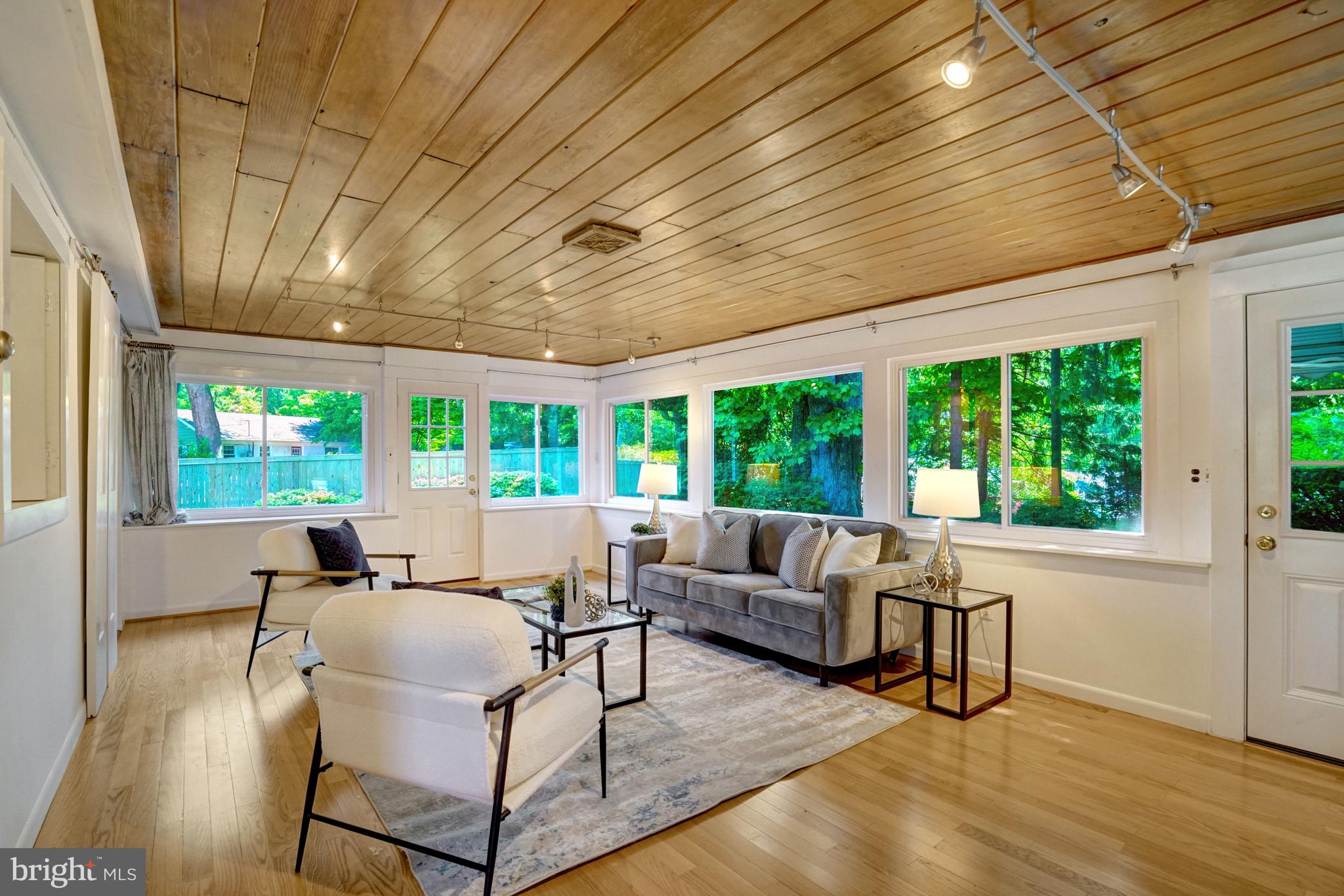 BROYHILL PARK - Residential