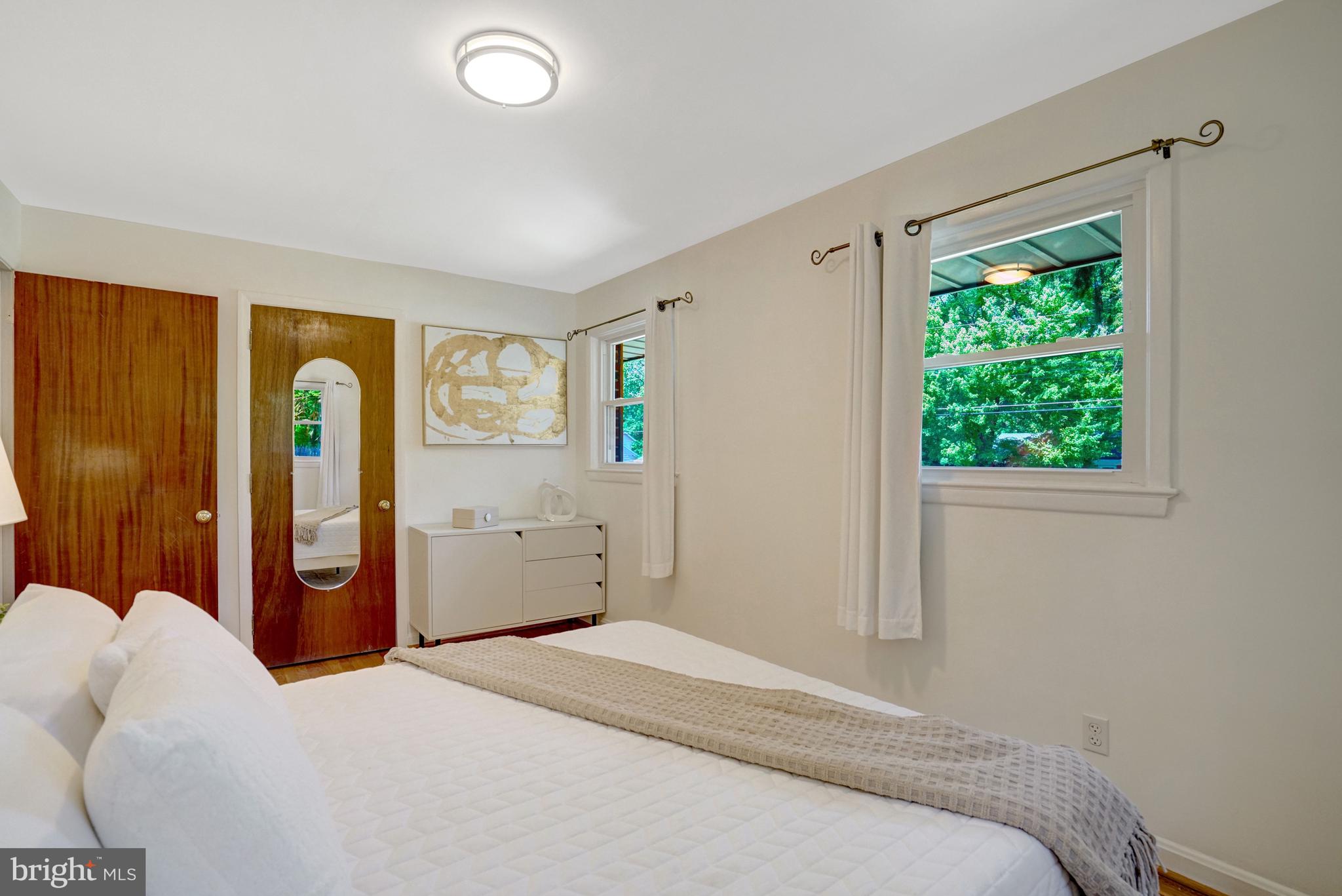 BROYHILL PARK - Residential