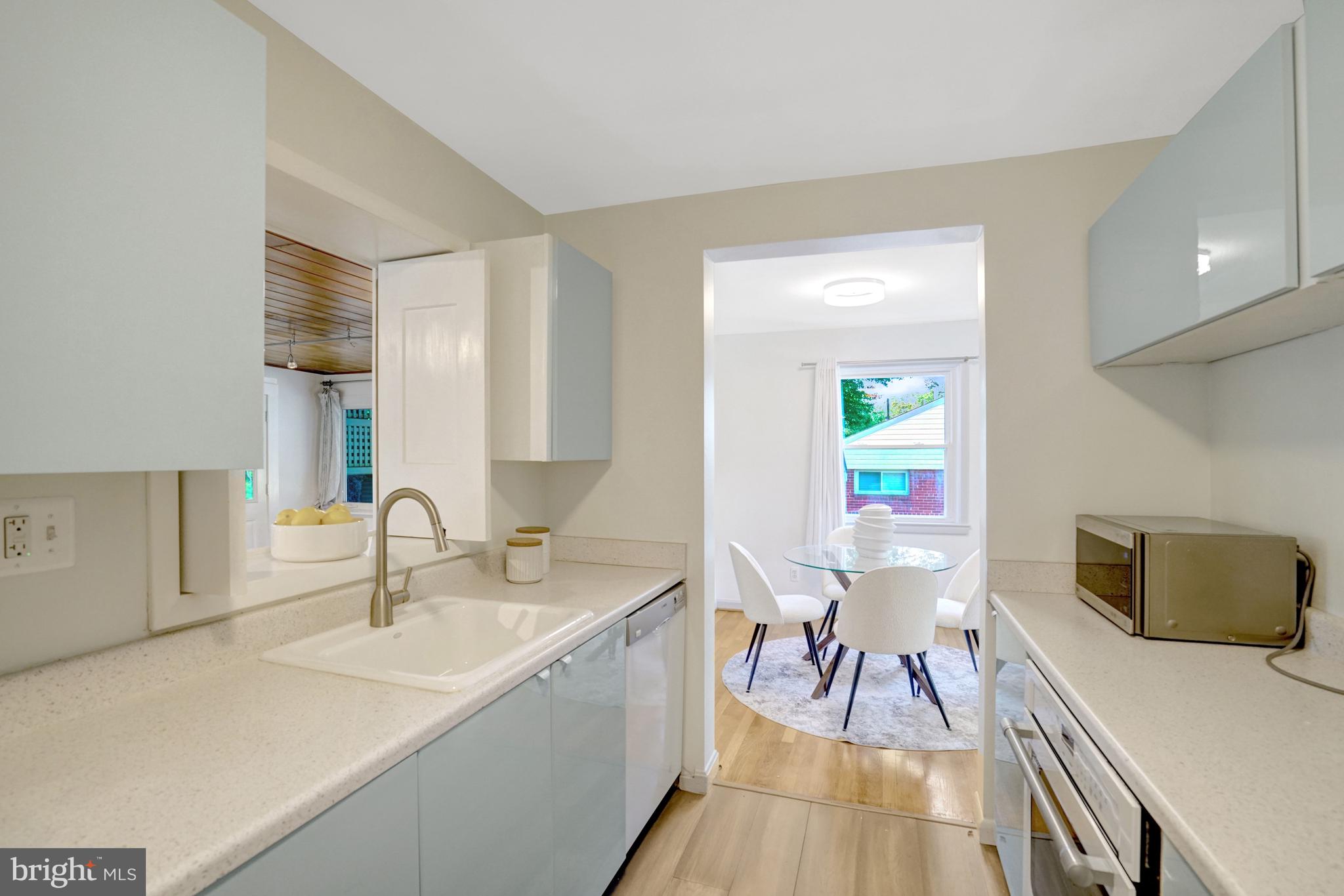 BROYHILL PARK - Residential