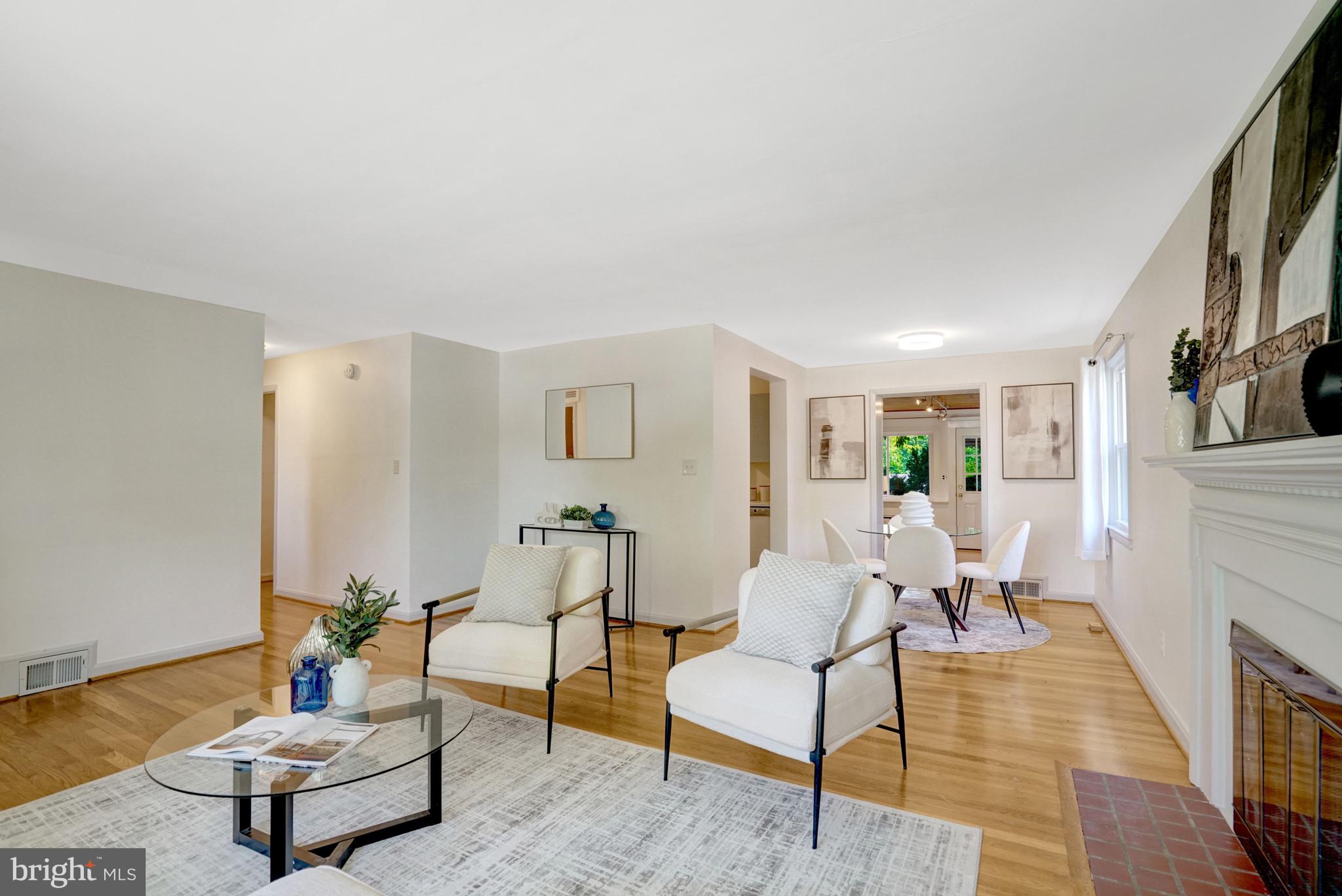 BROYHILL PARK - Residential