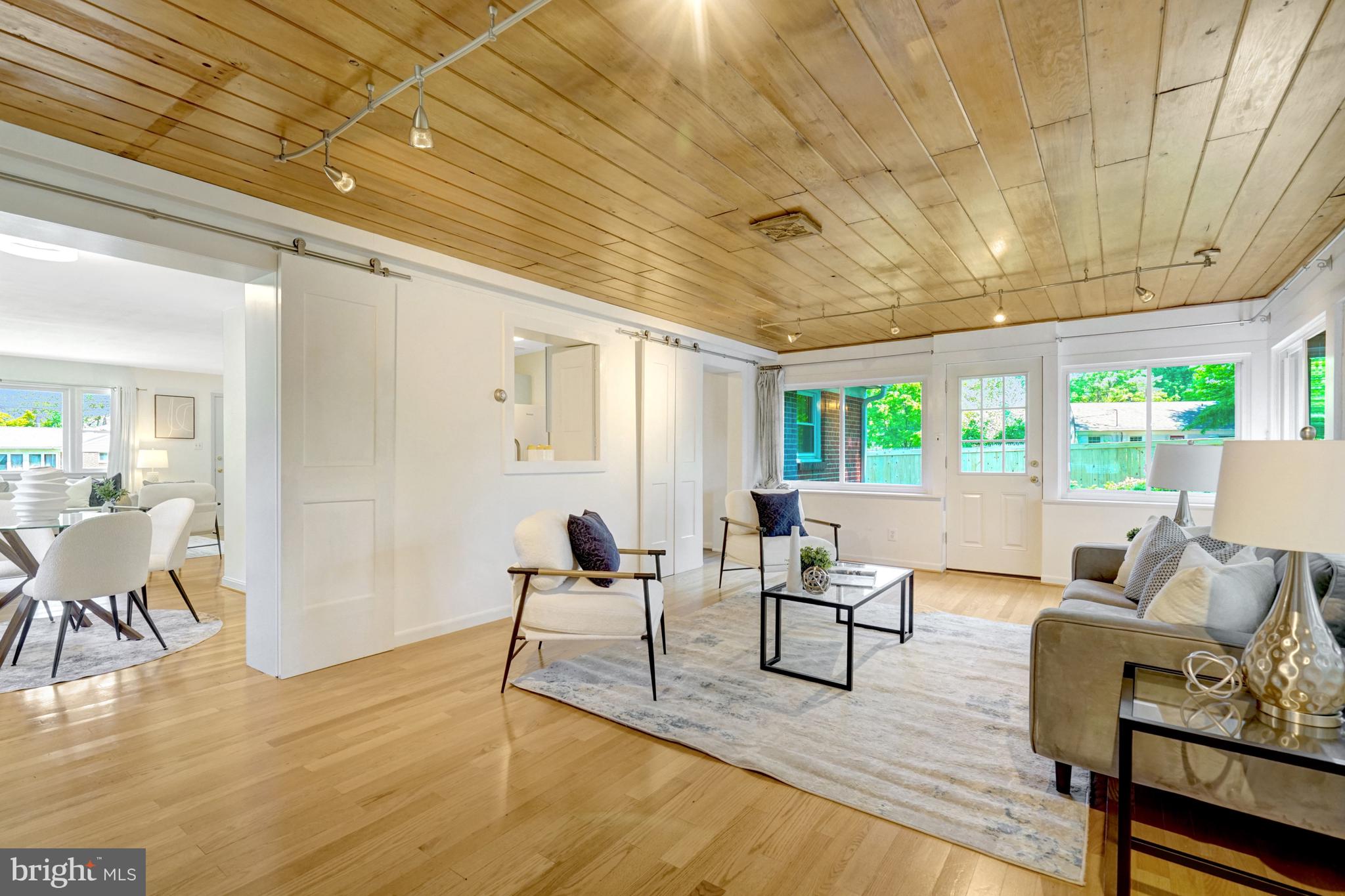 BROYHILL PARK - Residential