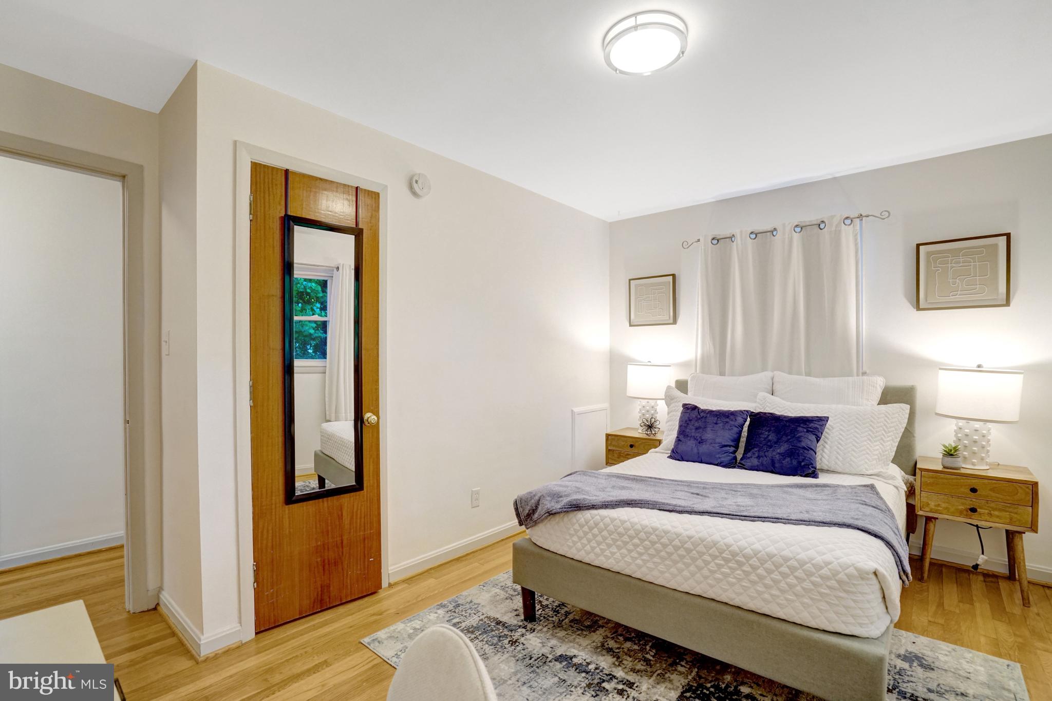 BROYHILL PARK - Residential