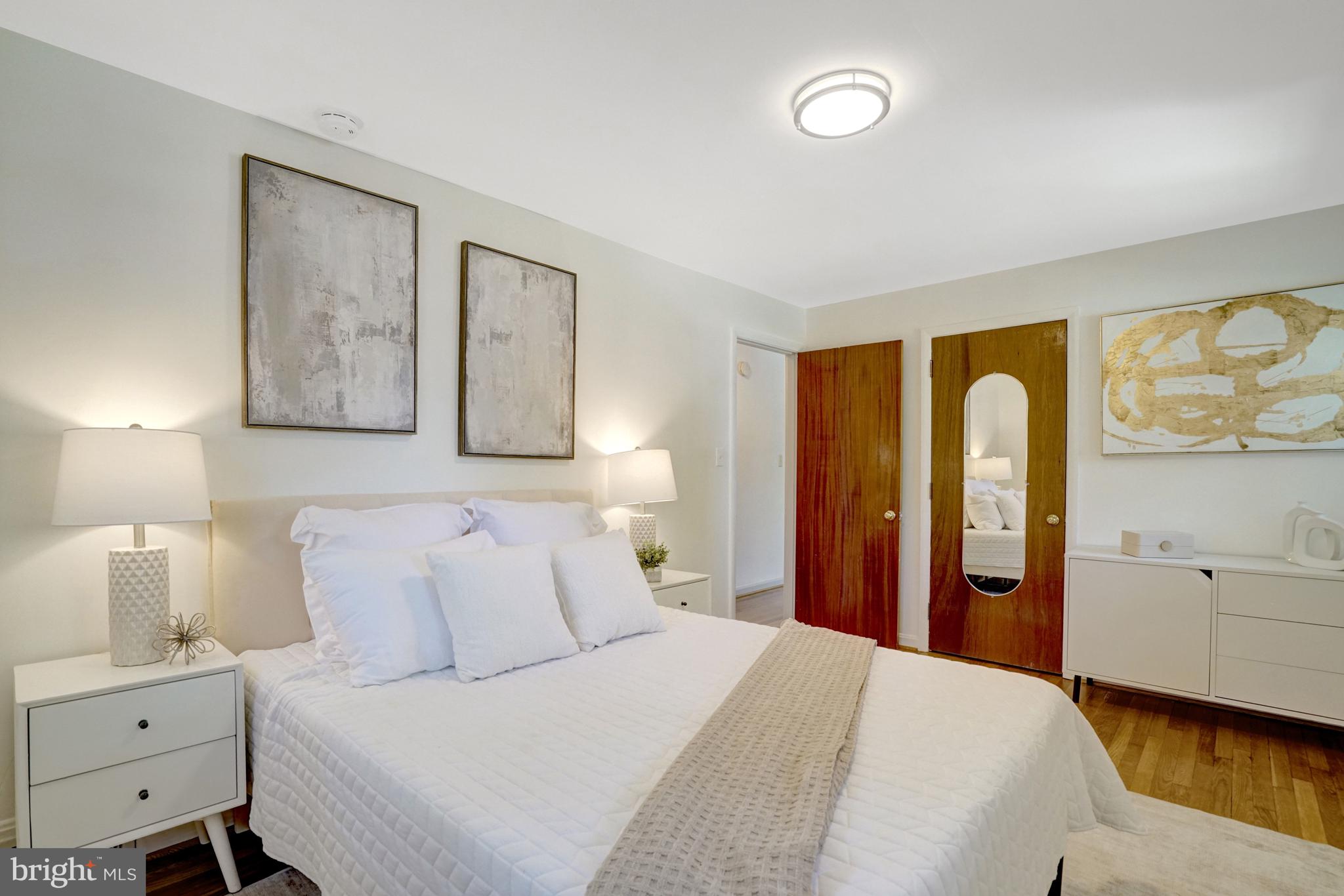 BROYHILL PARK - Residential