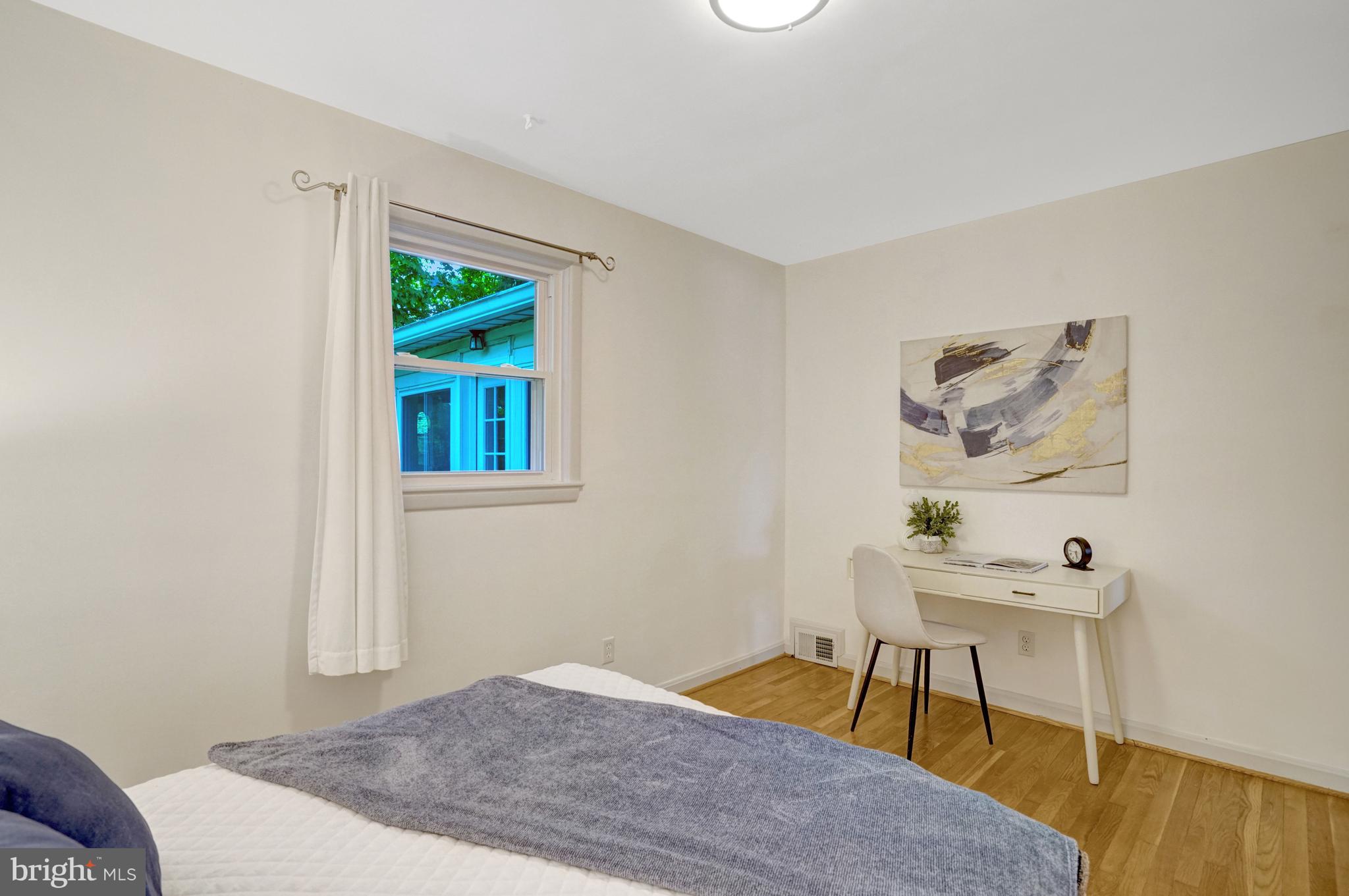 BROYHILL PARK - Residential