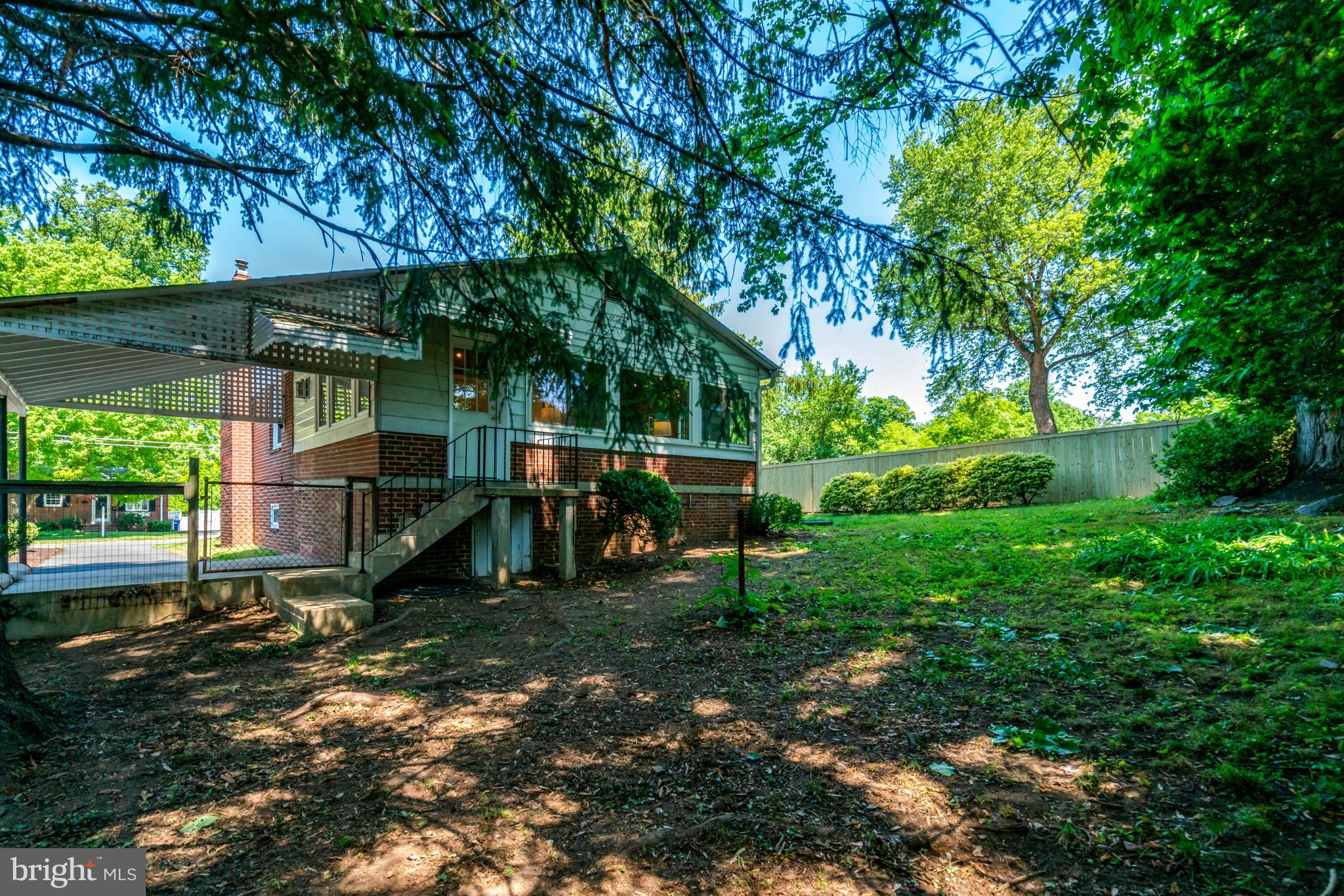 BROYHILL PARK - Residential