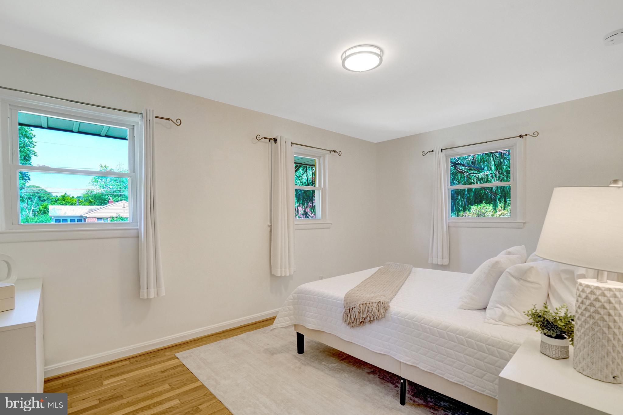 BROYHILL PARK - Residential