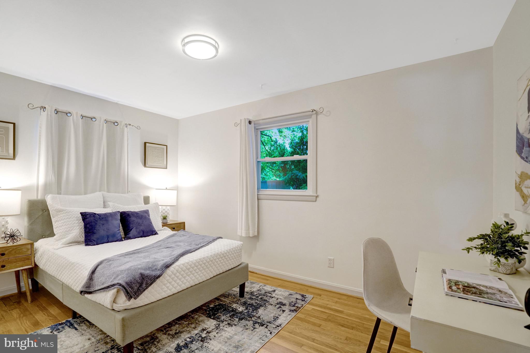 BROYHILL PARK - Residential