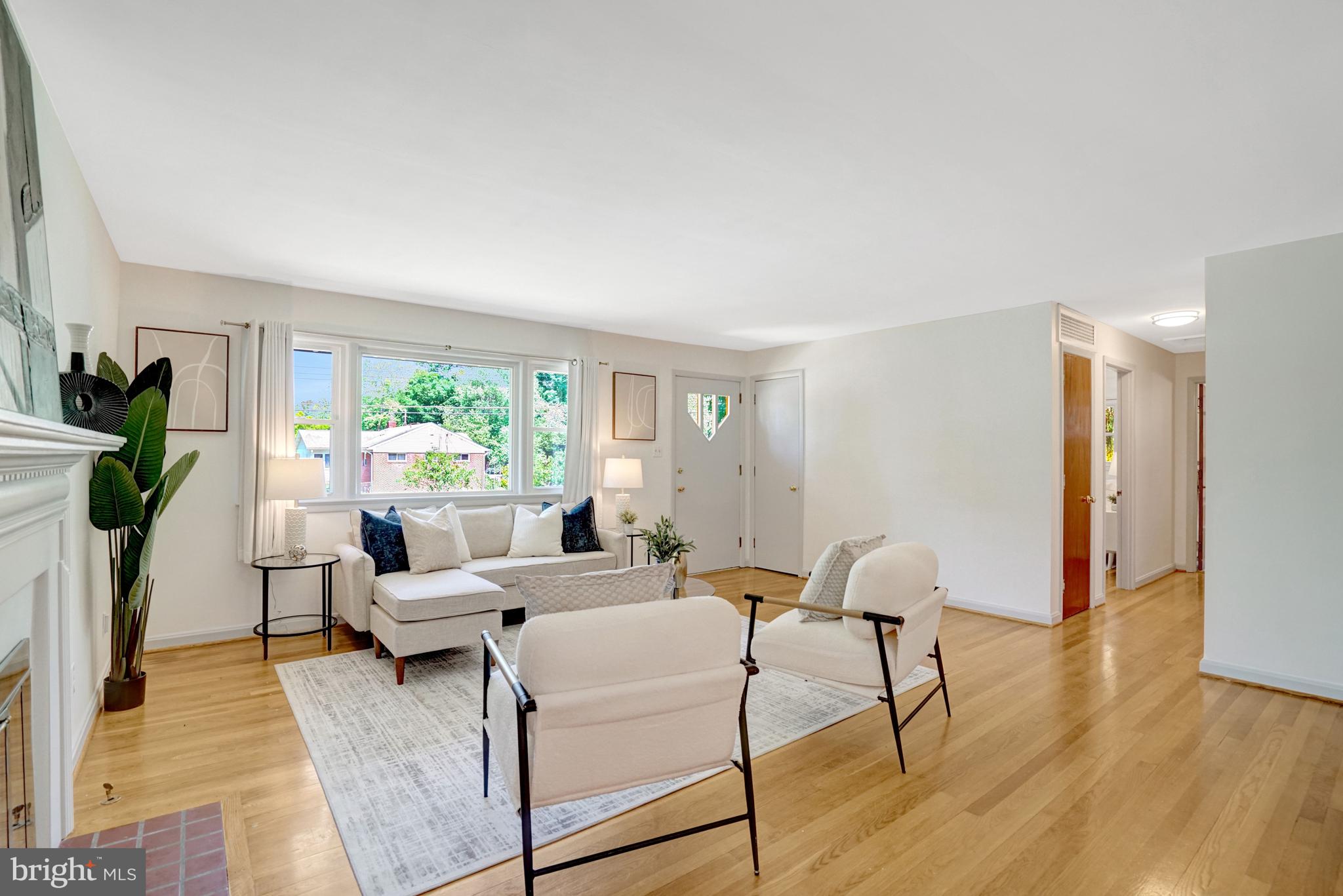 BROYHILL PARK - Residential