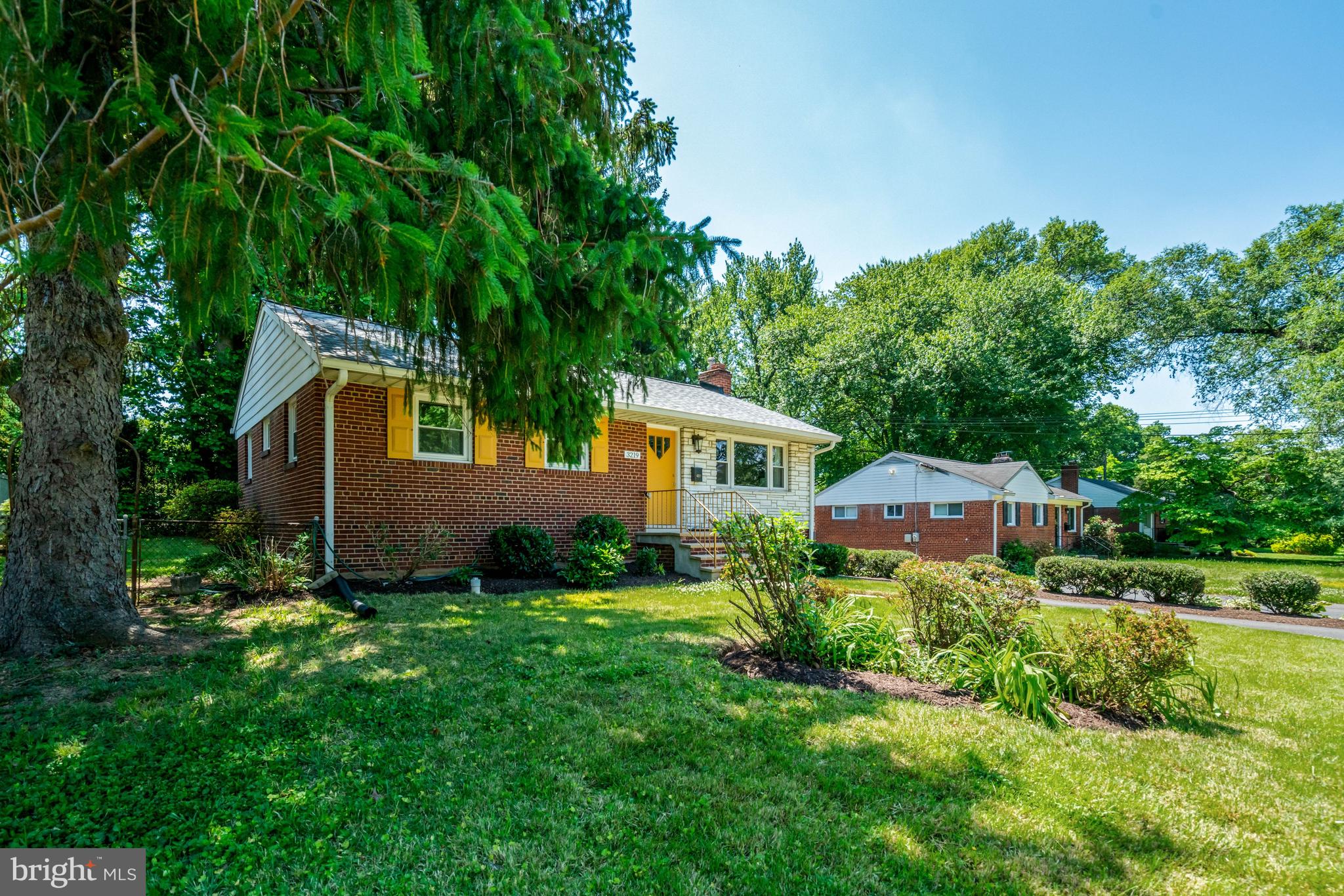 3219 NORFOLK LANE