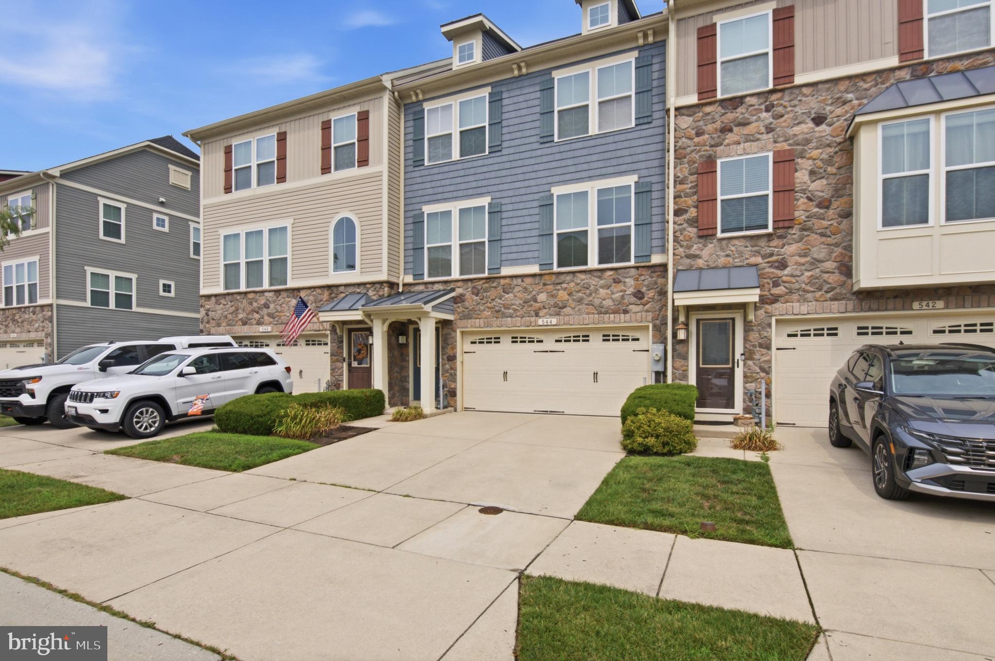 544 FOX RIVER HILLS WAY