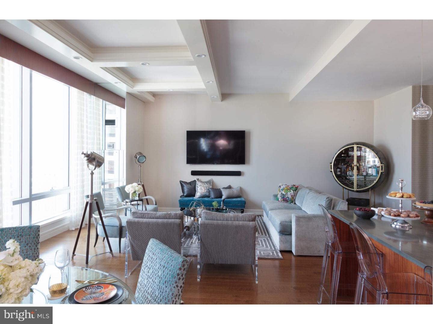 AVENUE OF THE ARTS - Residential