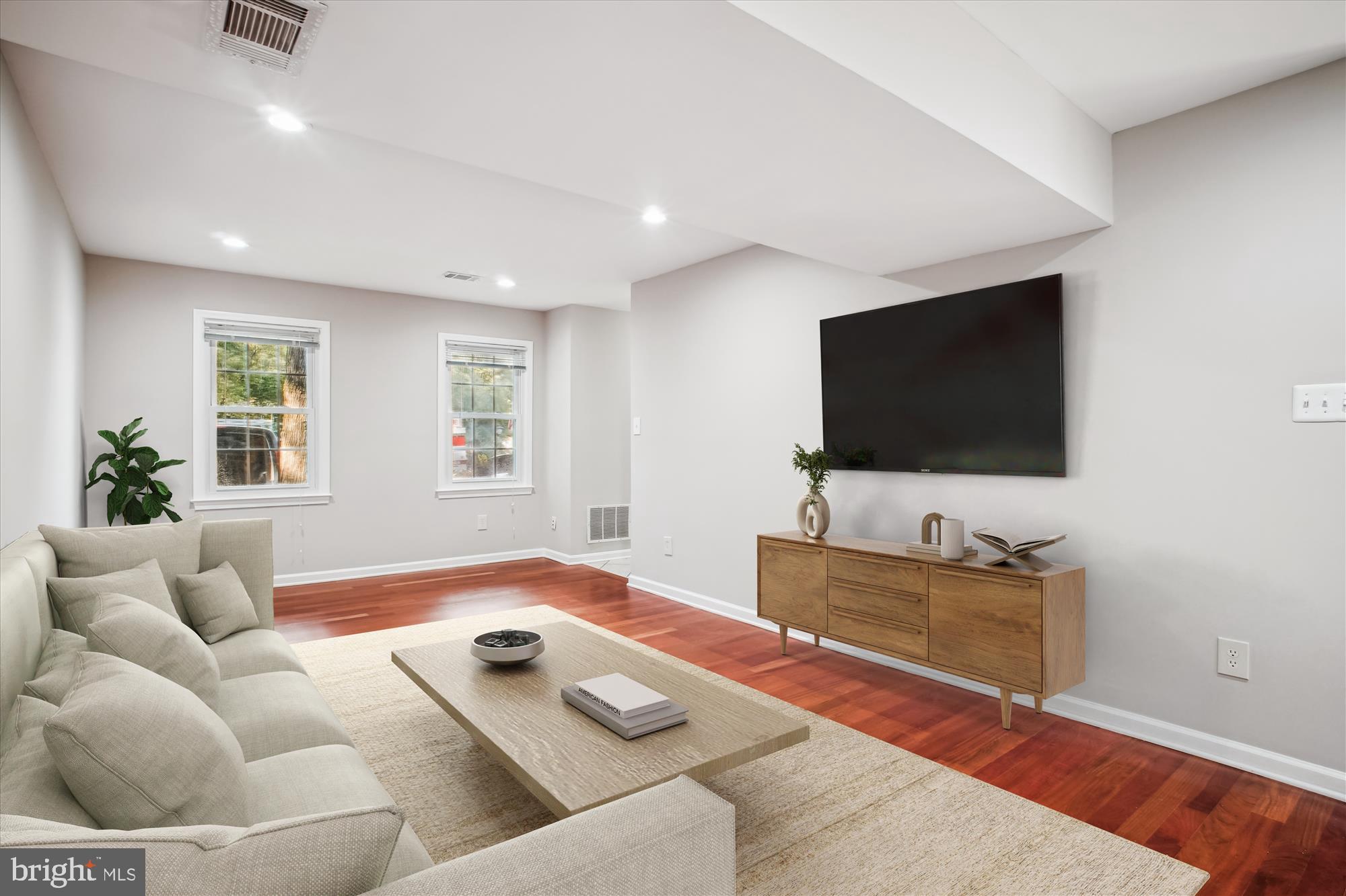 5527 HESTON COURT