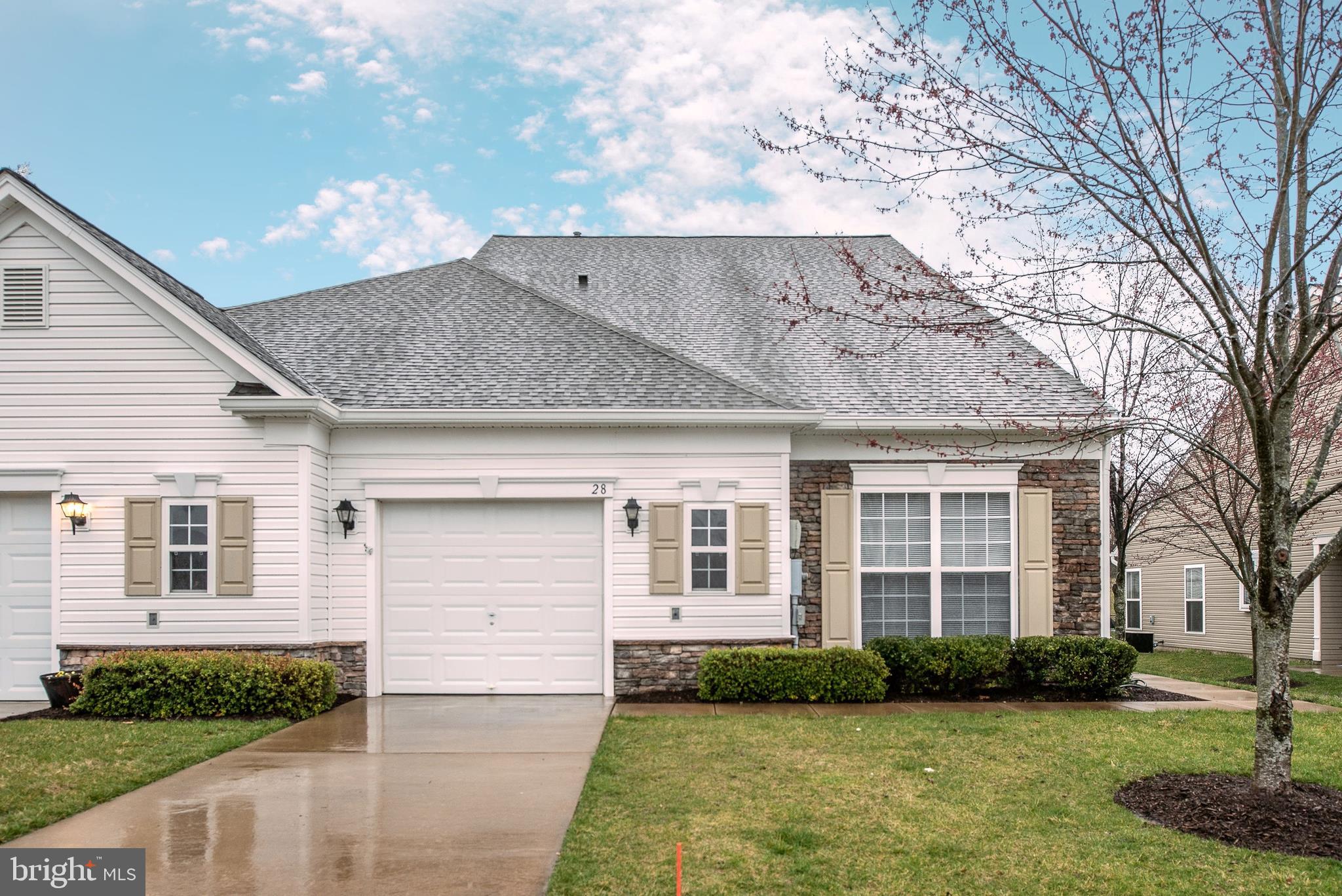 THE VILLAS AT FALLS RUN - Residential