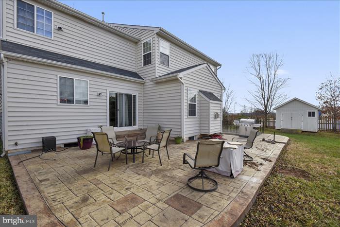 MADISON GROVE - Residential