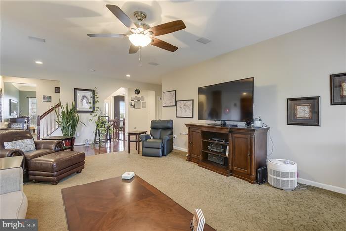 MADISON GROVE - Residential