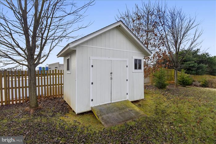 MADISON GROVE - Residential