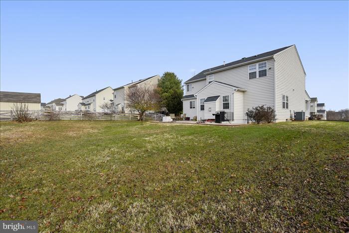 MADISON GROVE - Residential