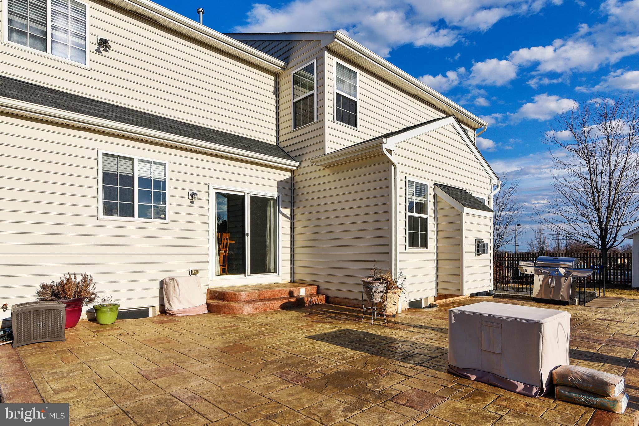 MADISON GROVE - Residential