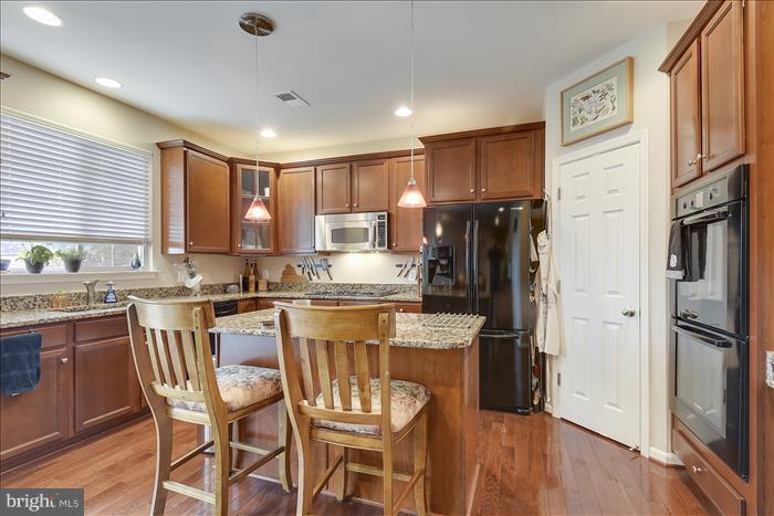 MADISON GROVE - Residential