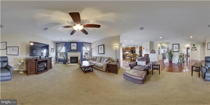 MADISON GROVE - Residential