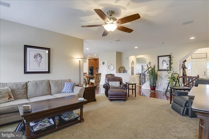 MADISON GROVE - Residential