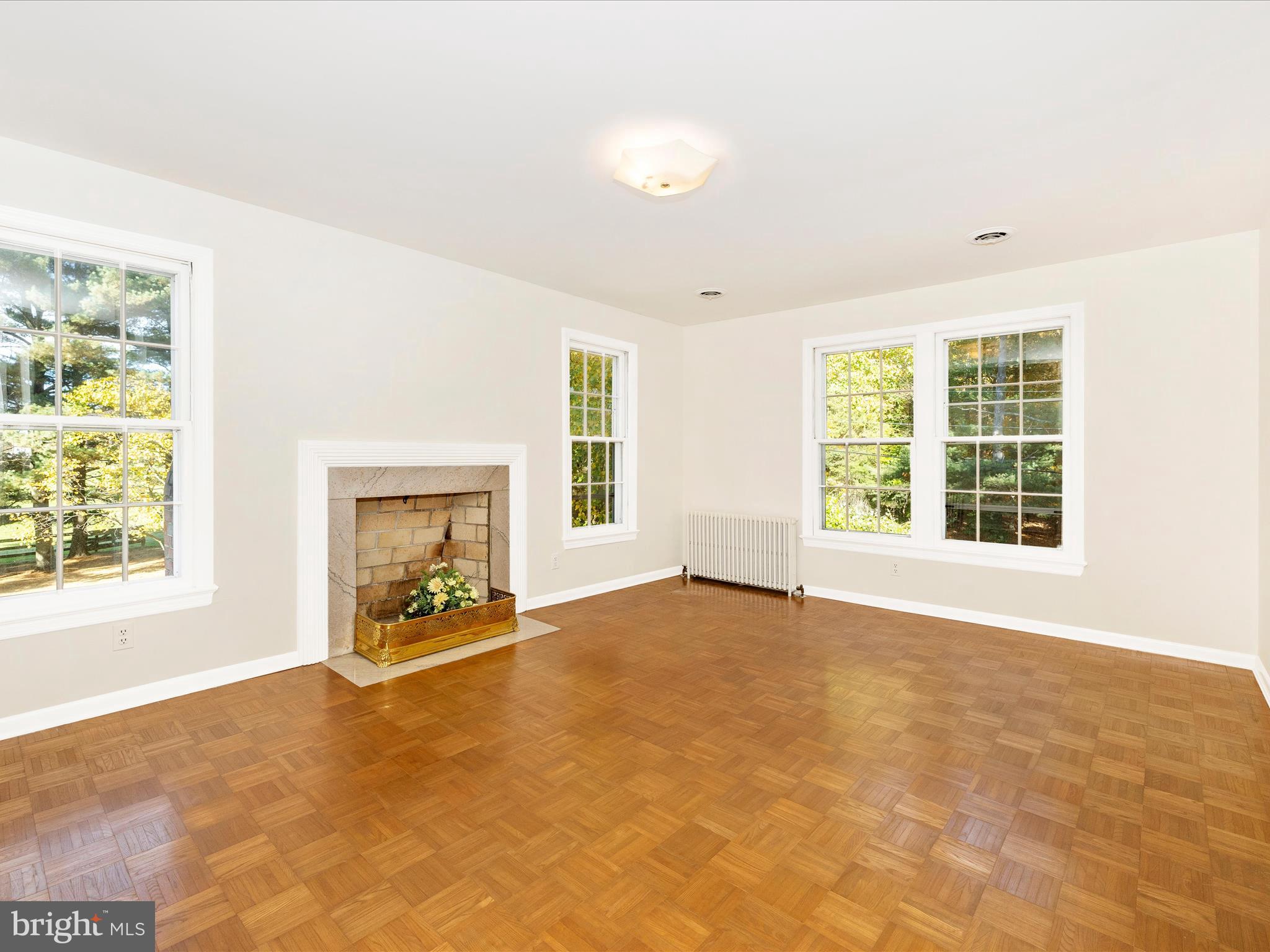 BARNESVILLE OUTSIDE - Residential