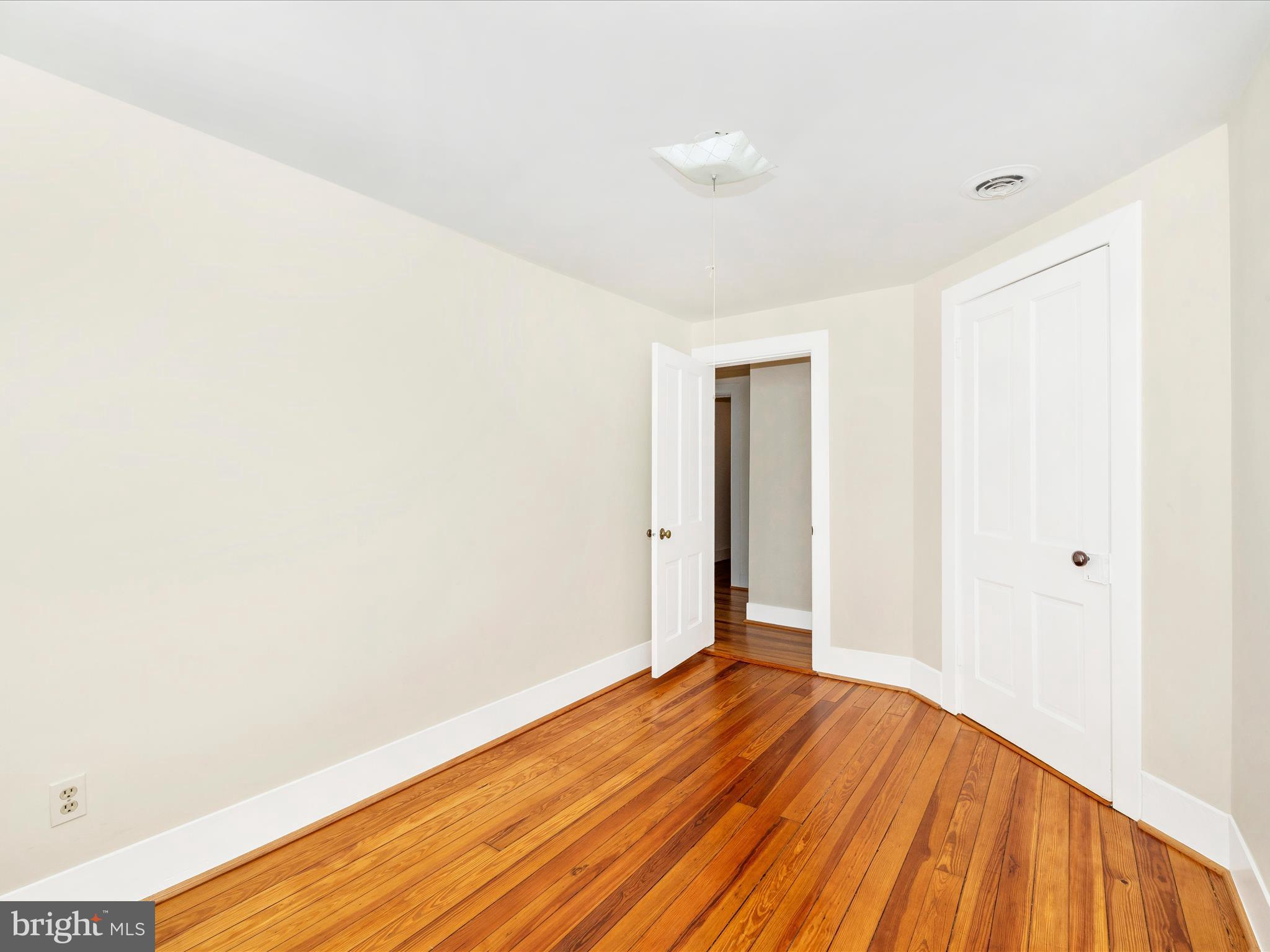 BARNESVILLE OUTSIDE - Residential