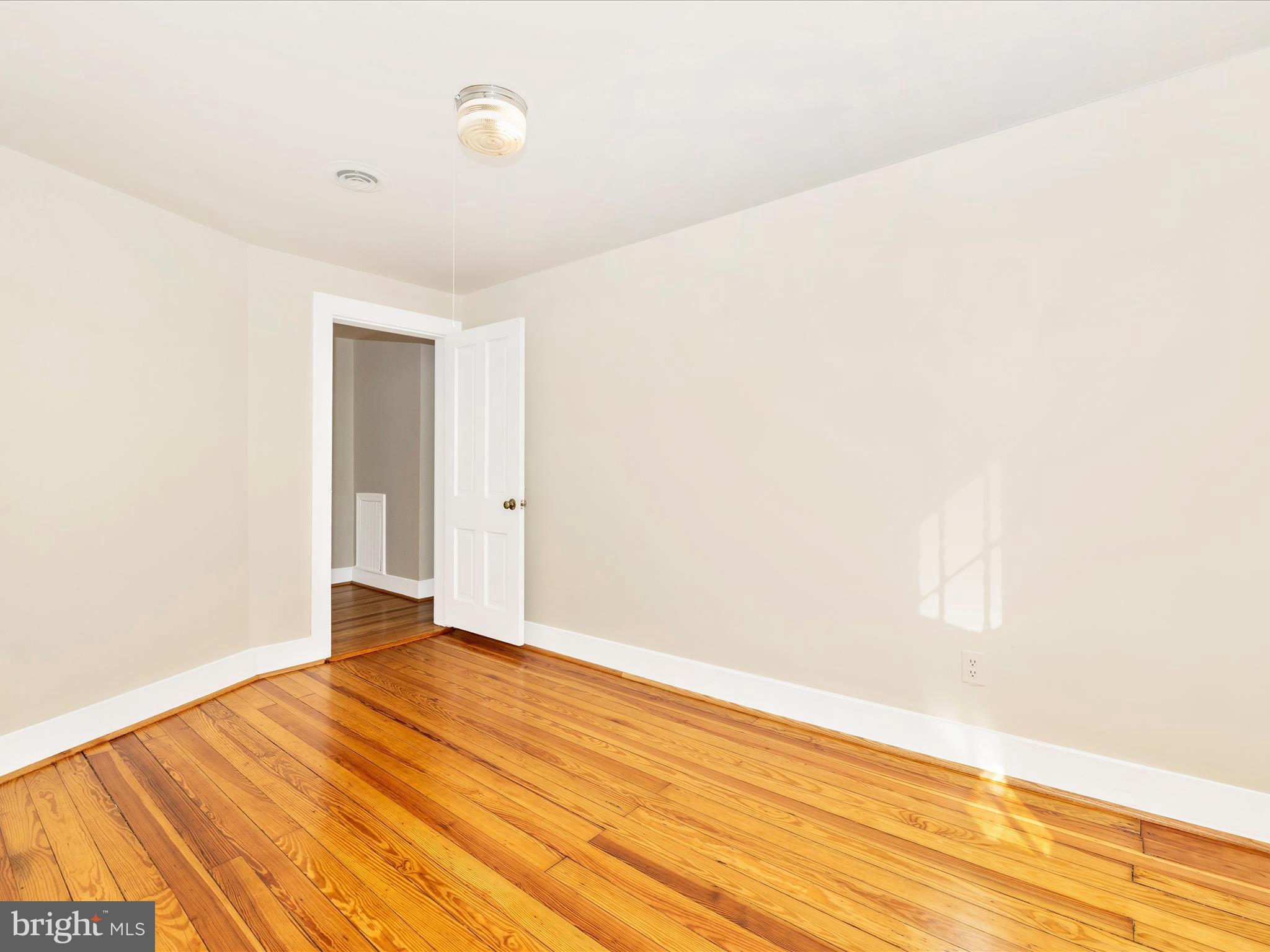 BARNESVILLE OUTSIDE - Residential