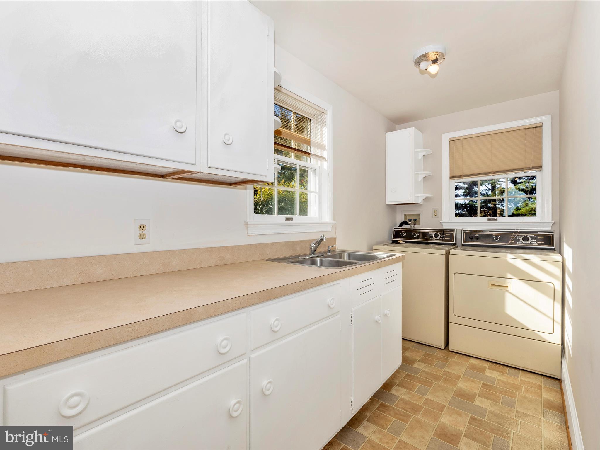 BARNESVILLE OUTSIDE - Residential