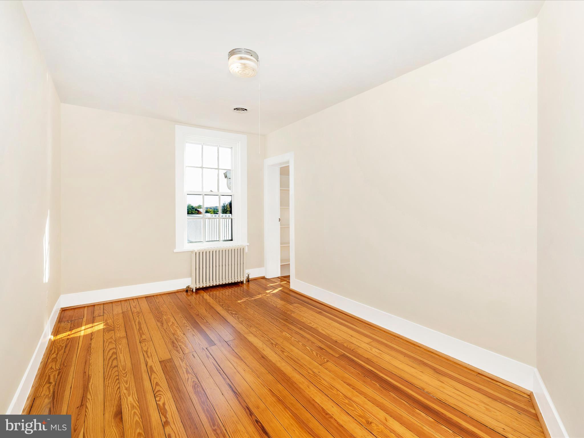 BARNESVILLE OUTSIDE - Residential