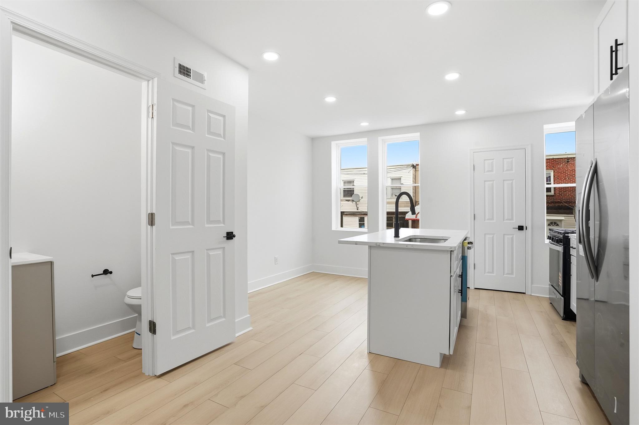 WEST OAK LANE - Residential