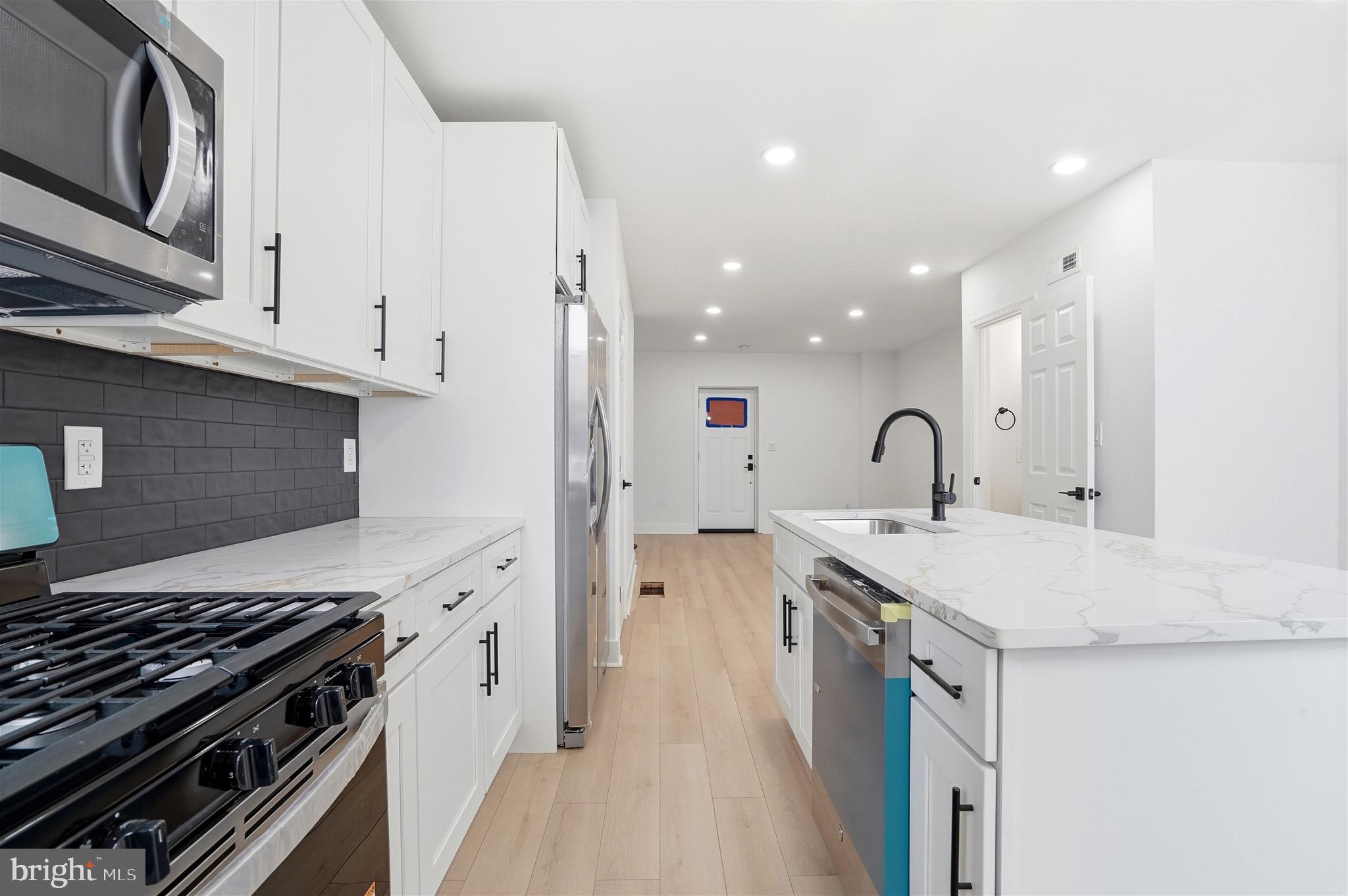 WEST OAK LANE - Residential